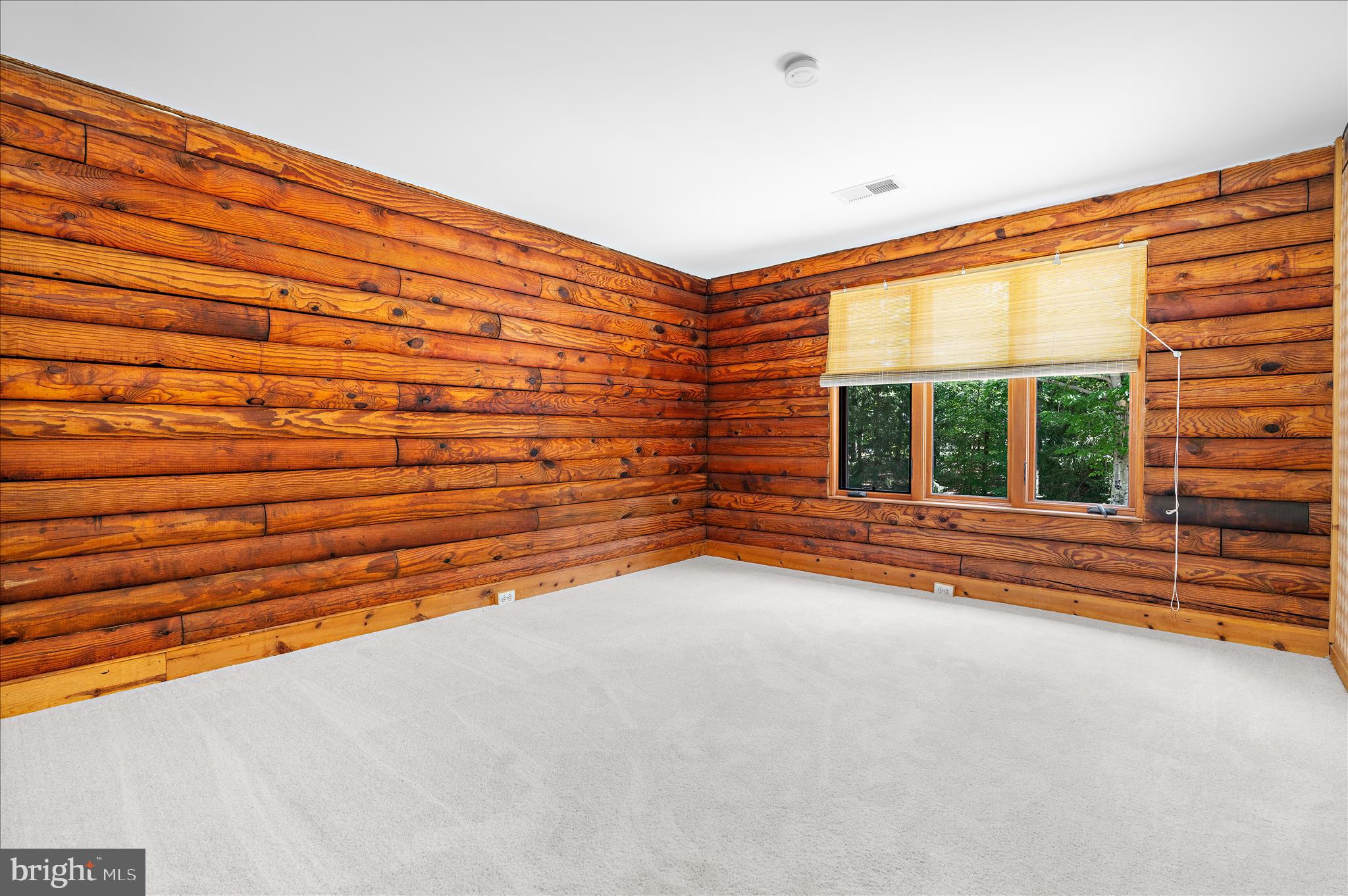 QUEEN ANNE ACRES - Residential