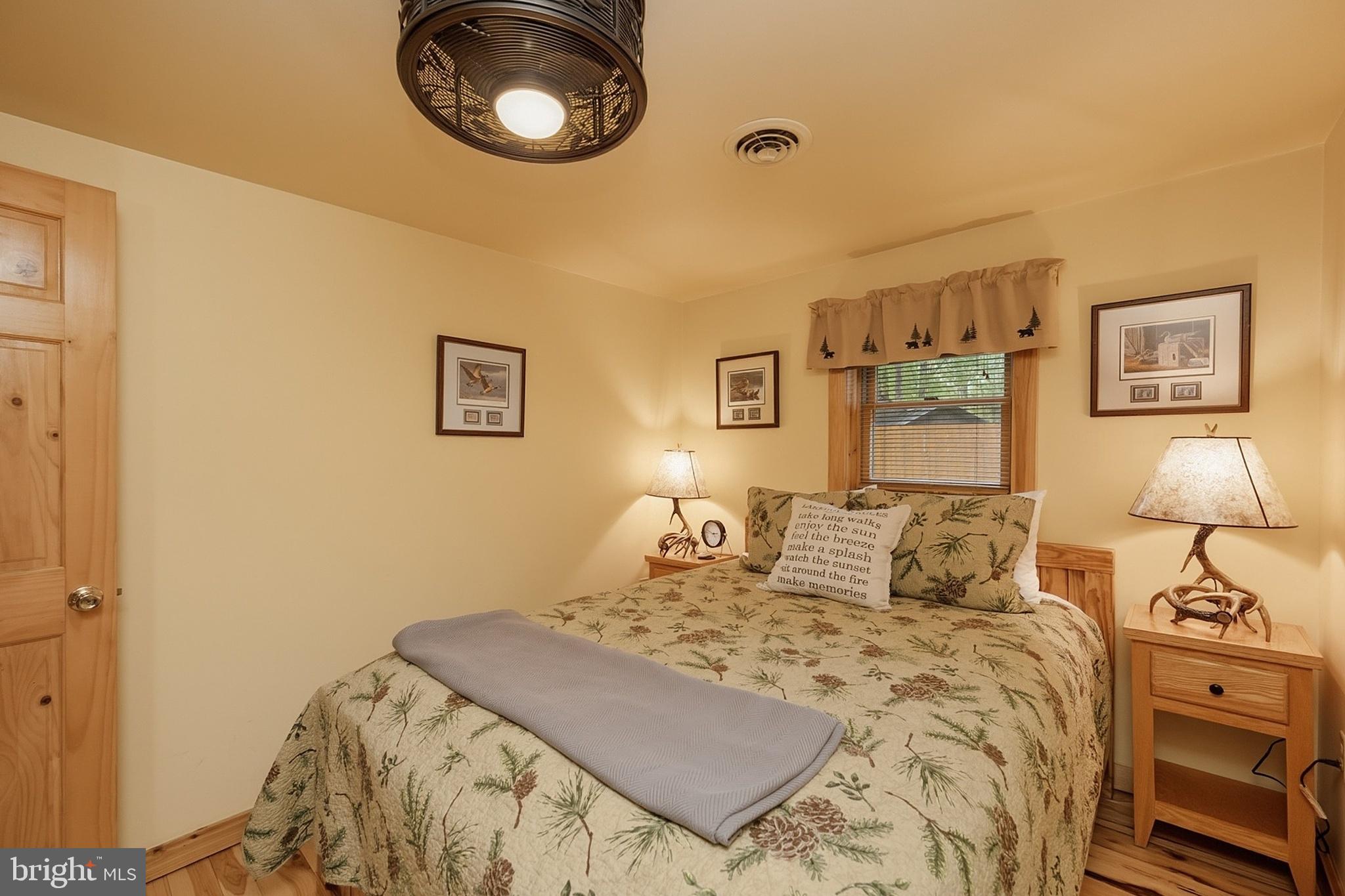 HARVEYS PENINSULA - Residential
