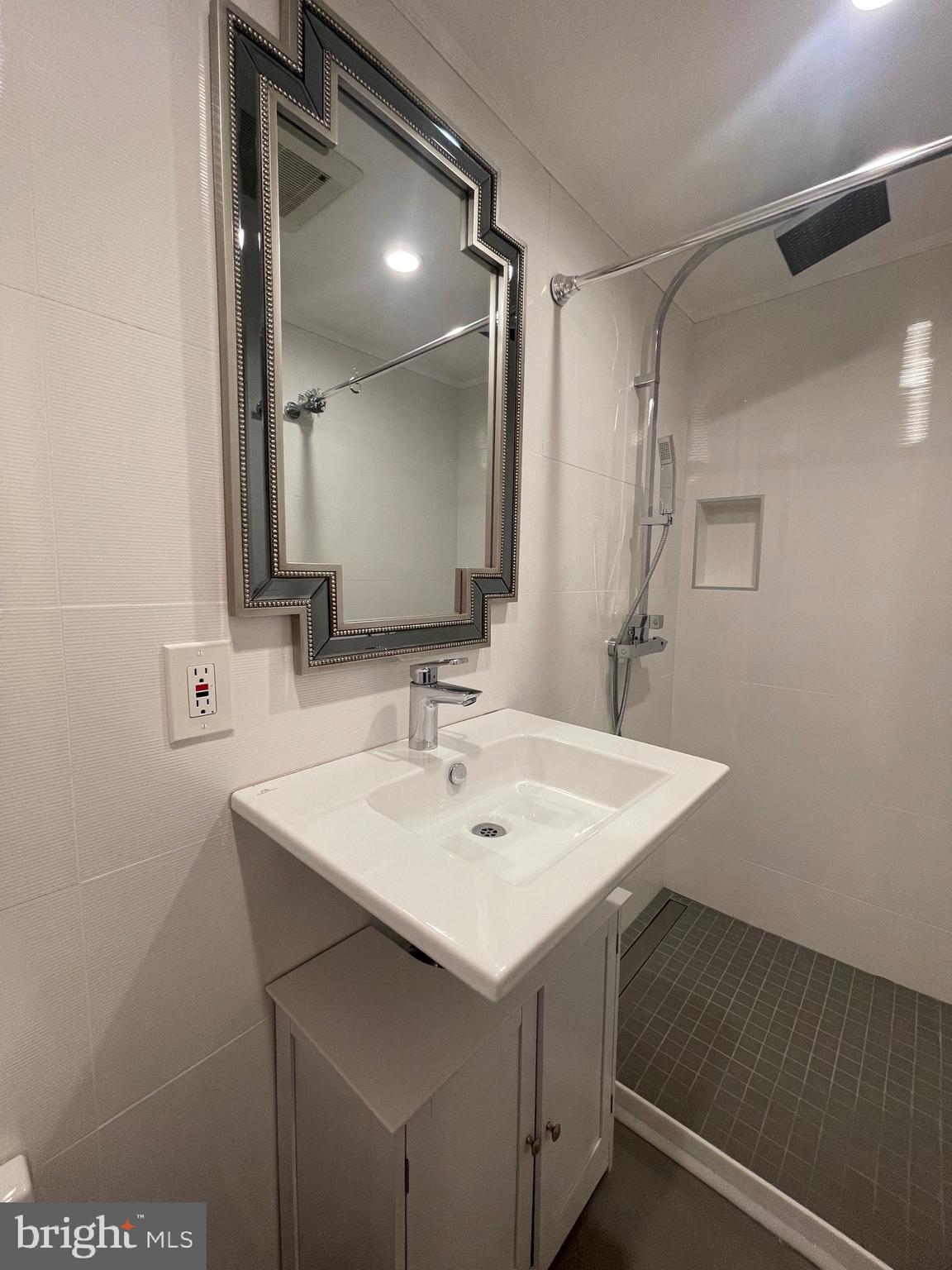 SOMERSET HEIGHTS - Residential