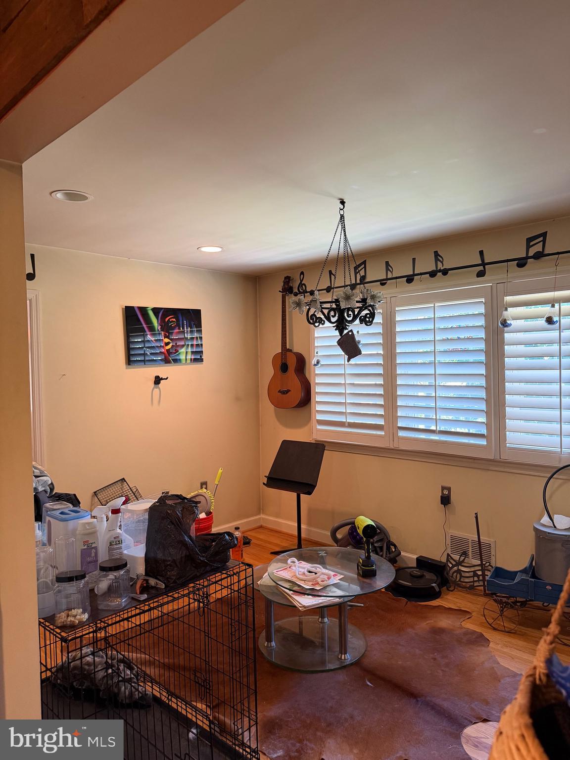 CHESTNUT HILLS - Residential