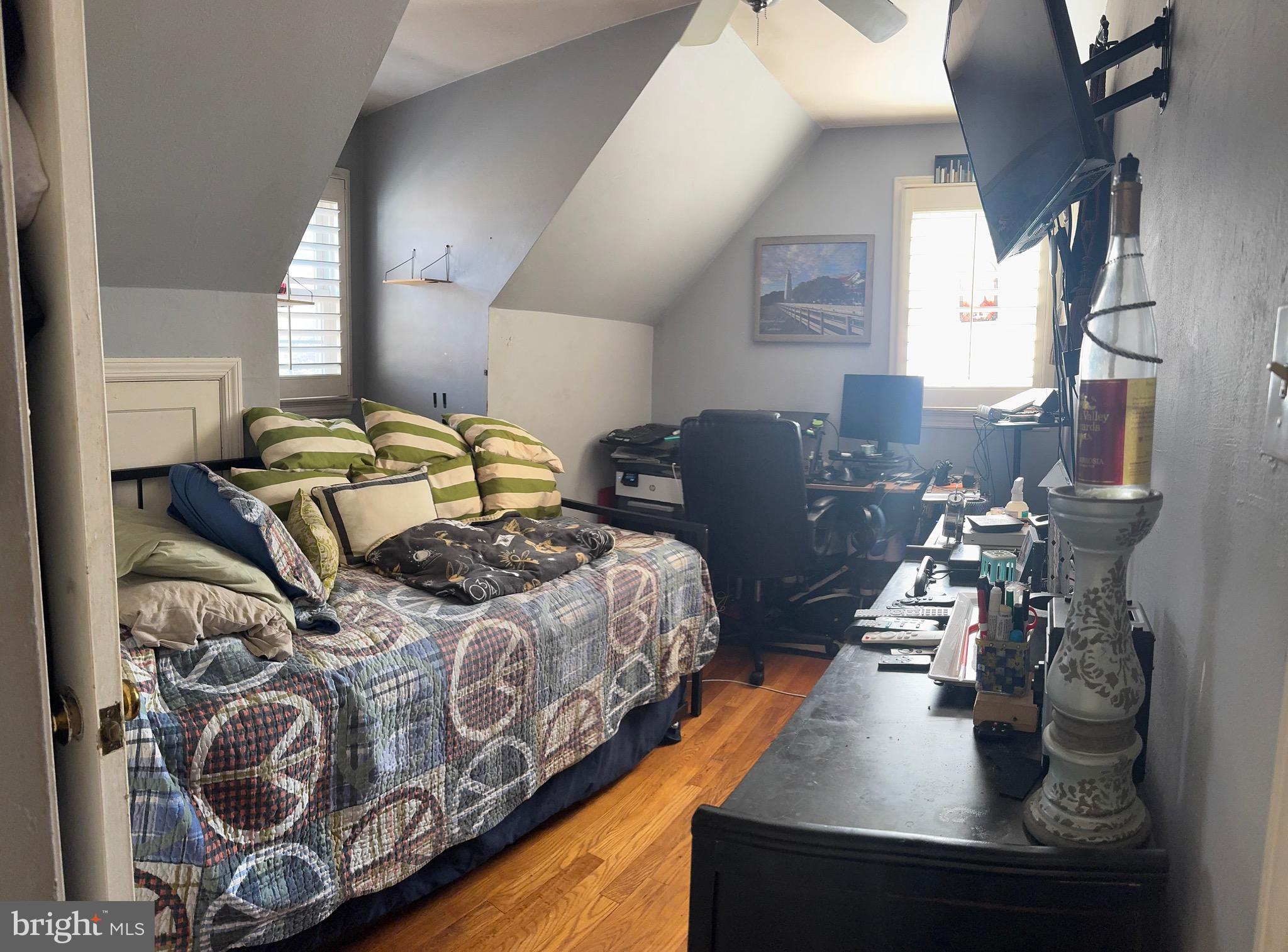CHESTNUT HILLS - Residential