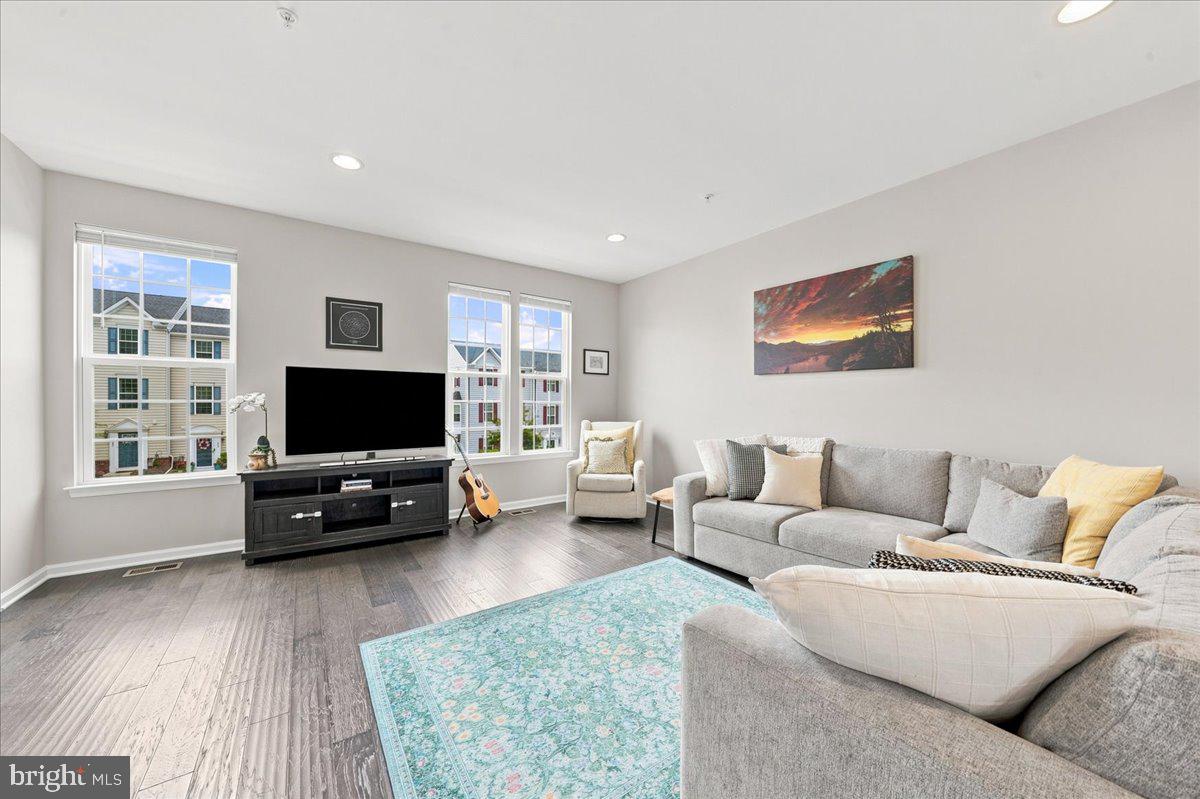 FILLMORE VILLAGE - Residential