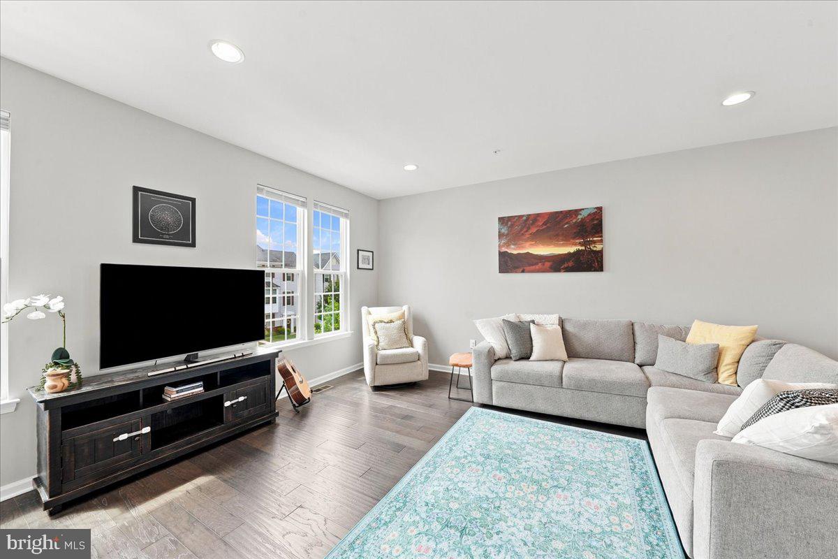 FILLMORE VILLAGE - Residential