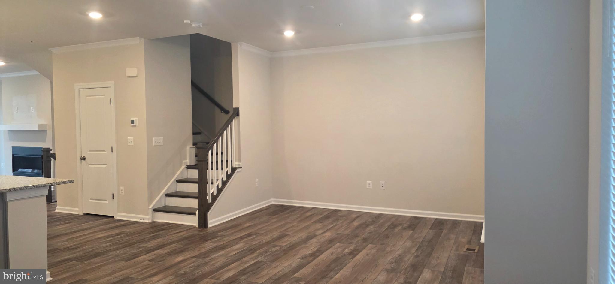 METRO WALK AT MOOREFIELD STATION - Residential Lease