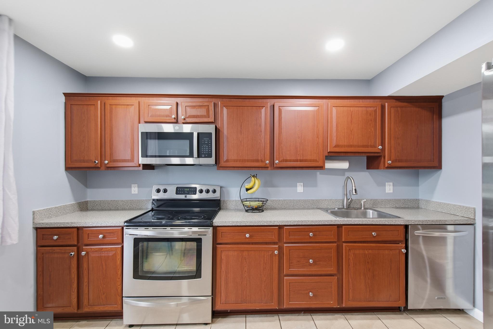 LAKE RIDGE - Residential
