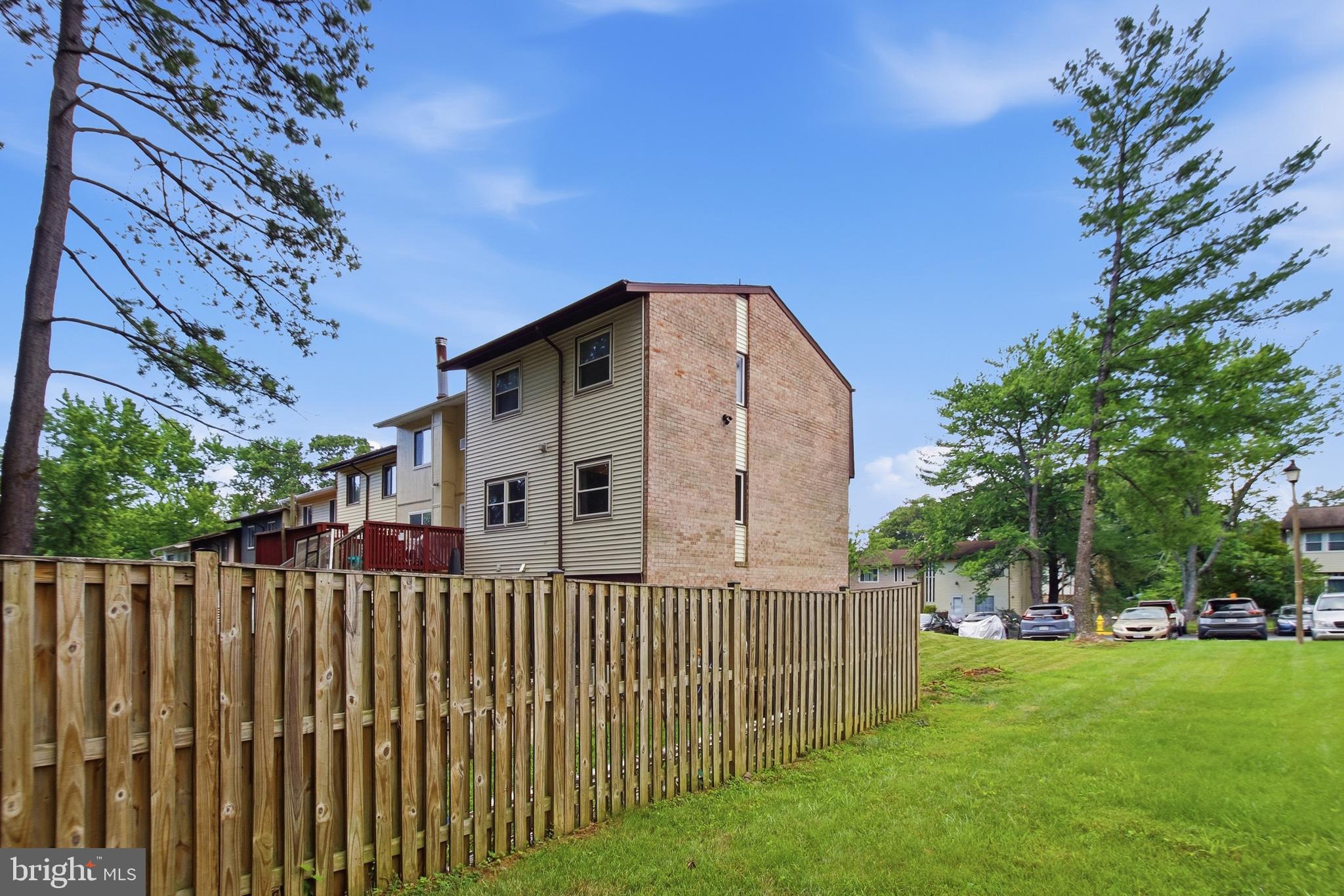 LAKE RIDGE - Residential