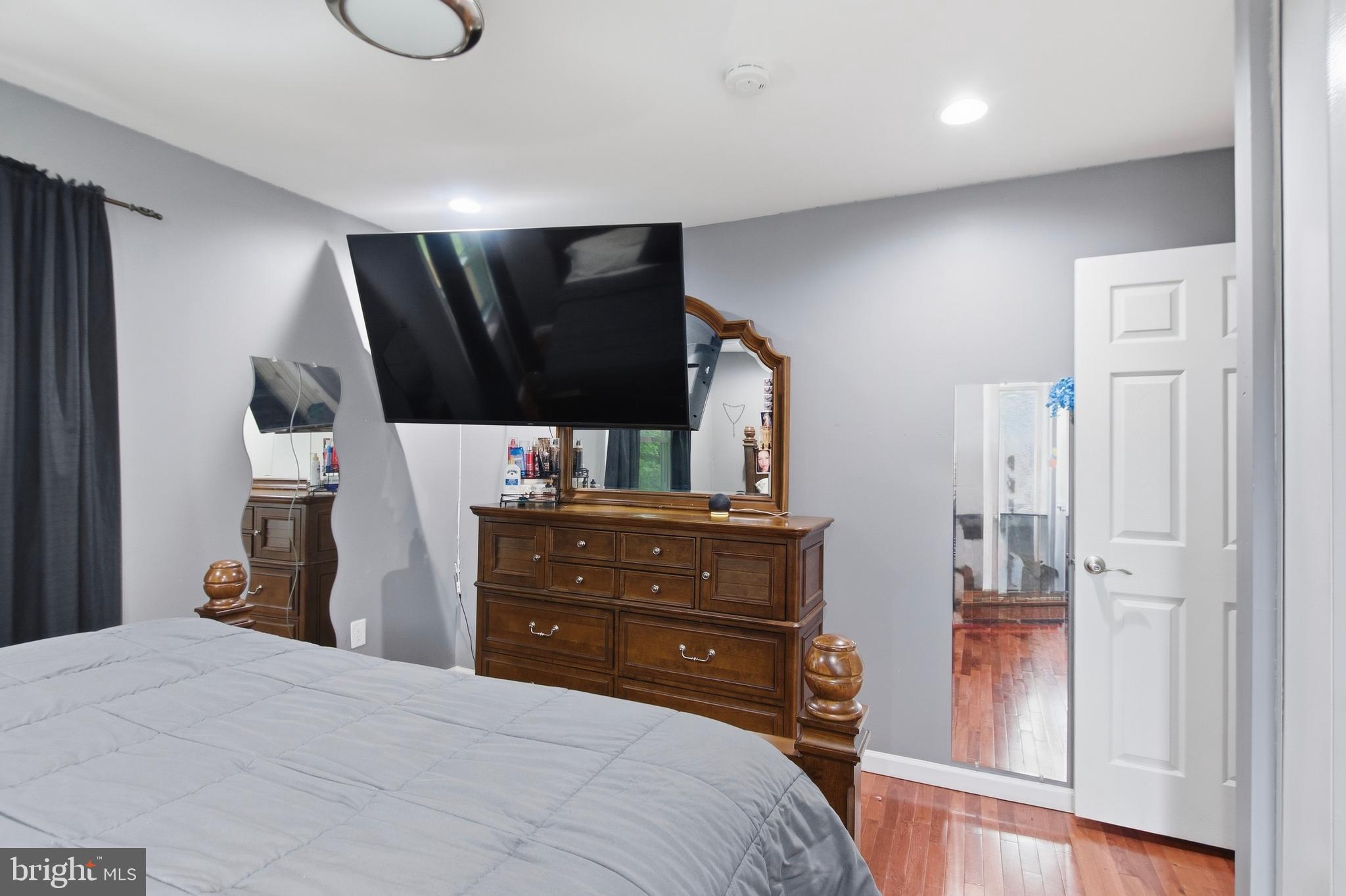 LAKE RIDGE - Residential