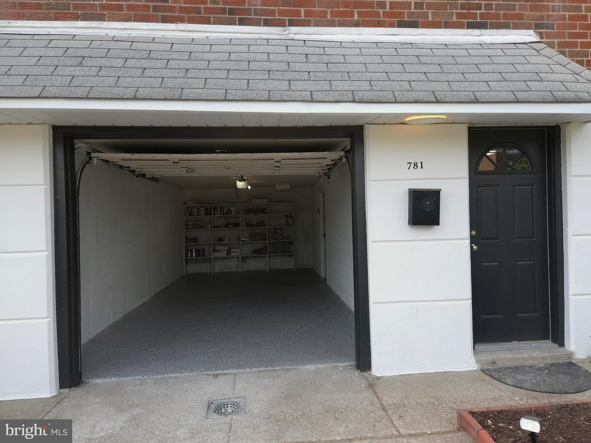 ROXBOROUGH - Residential