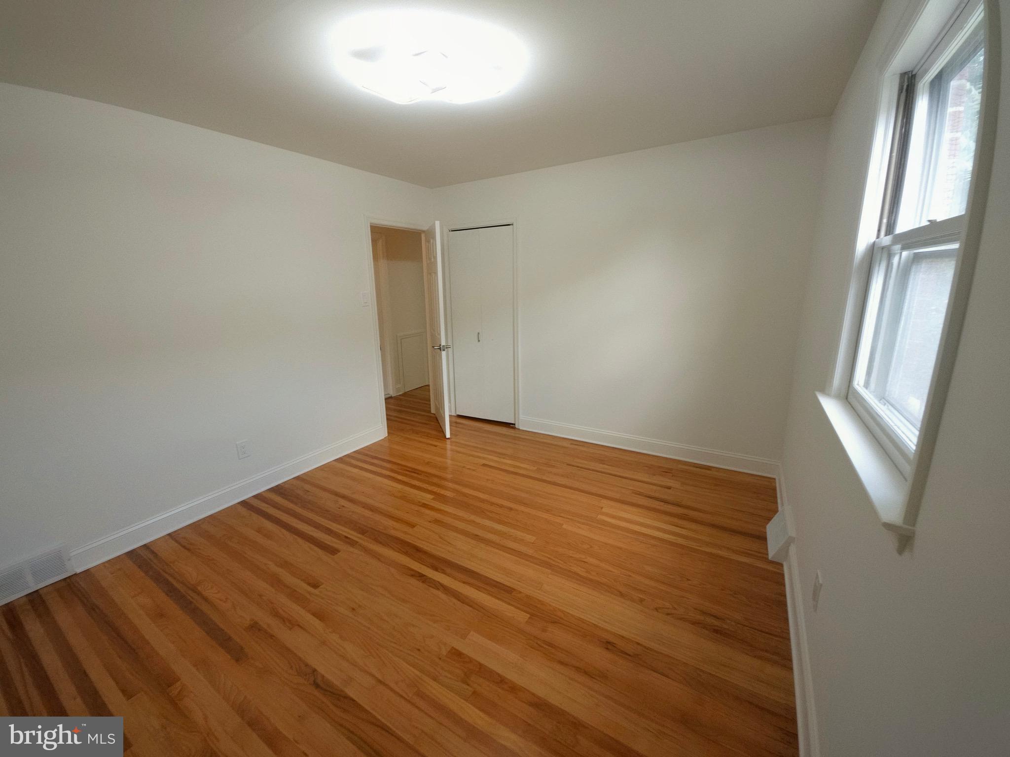 ROXBOROUGH - Residential