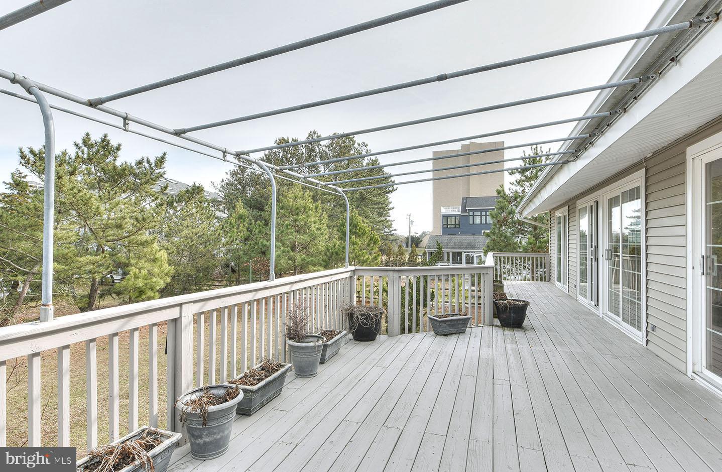 NORTH SHORES - Residential
