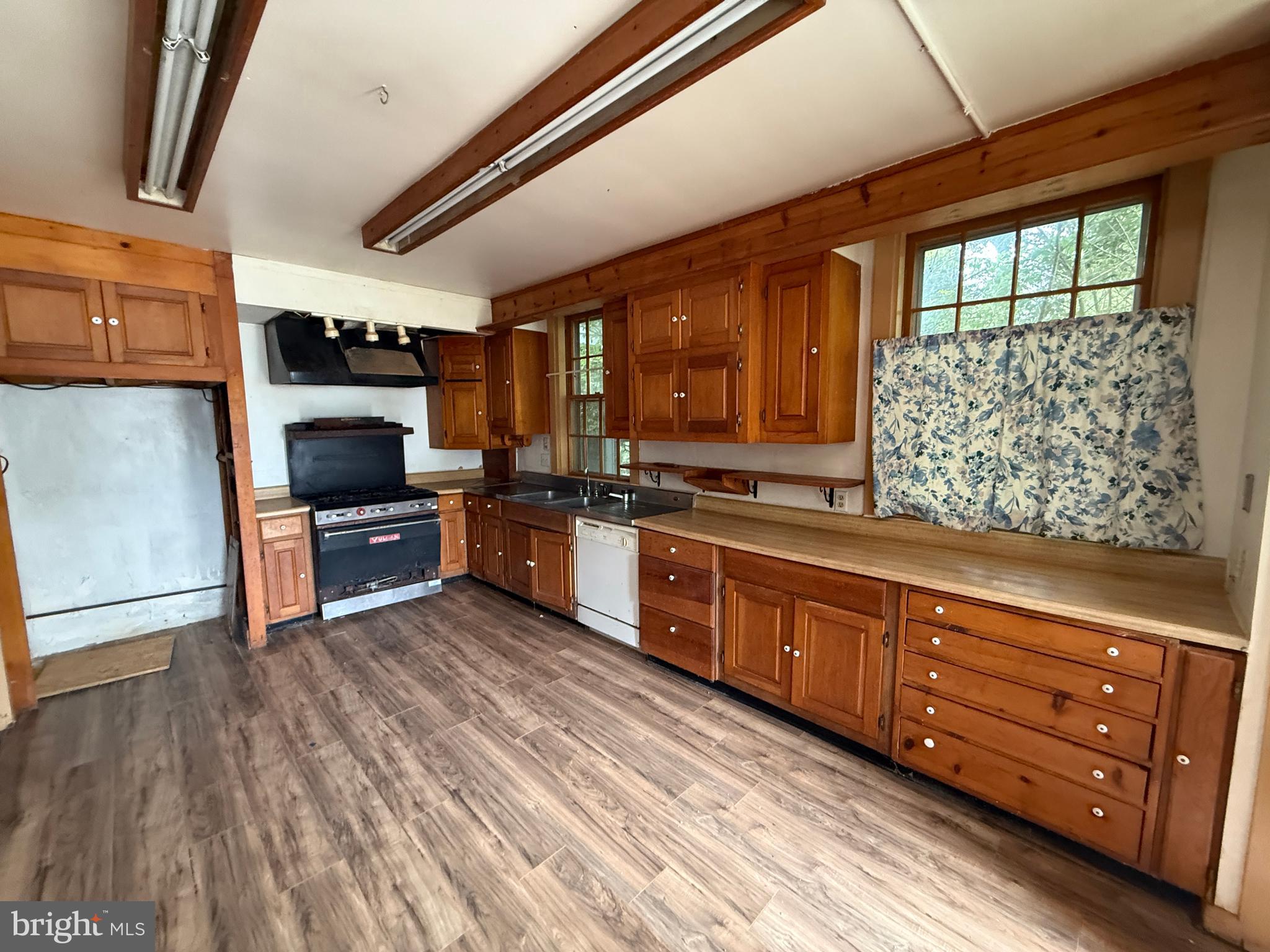 KINGSVILLE - Residential