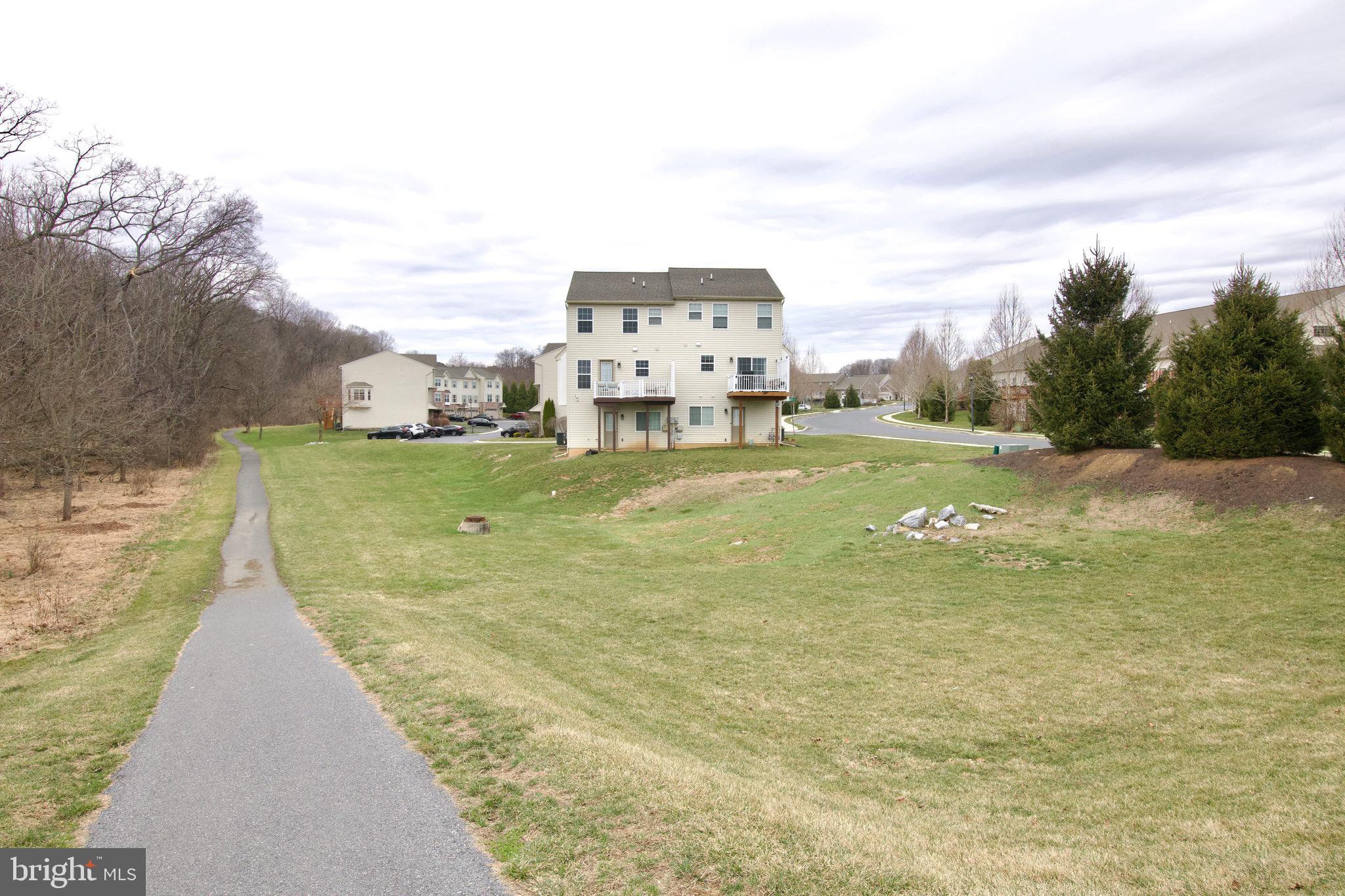 WINDING HILLS - Residential