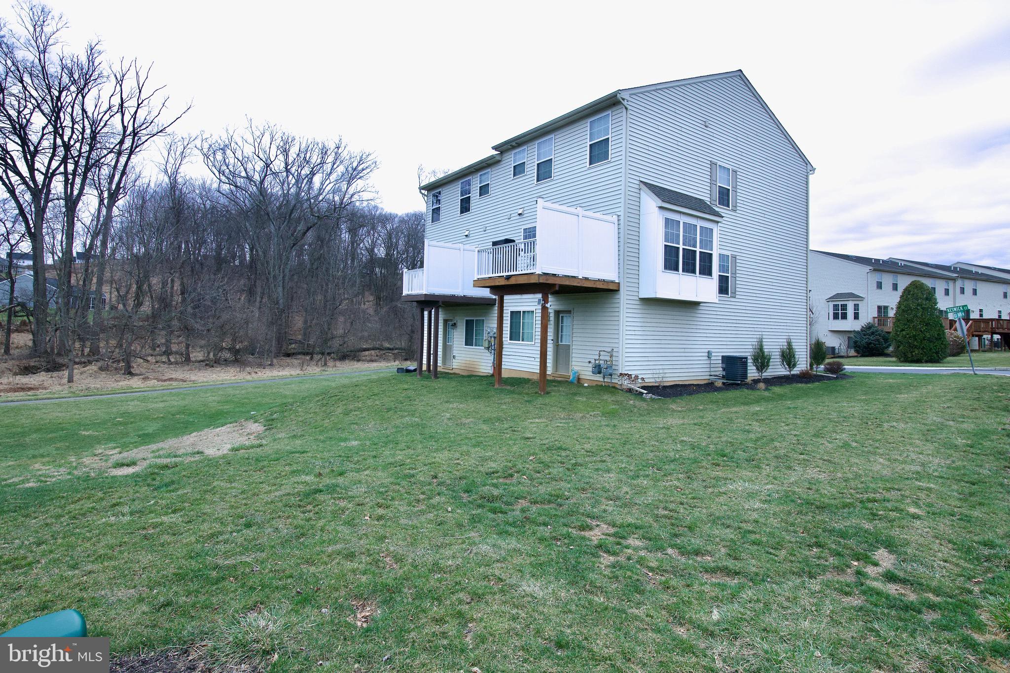 WINDING HILLS - Residential