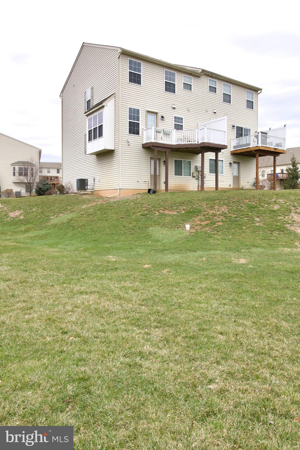 WINDING HILLS - Residential