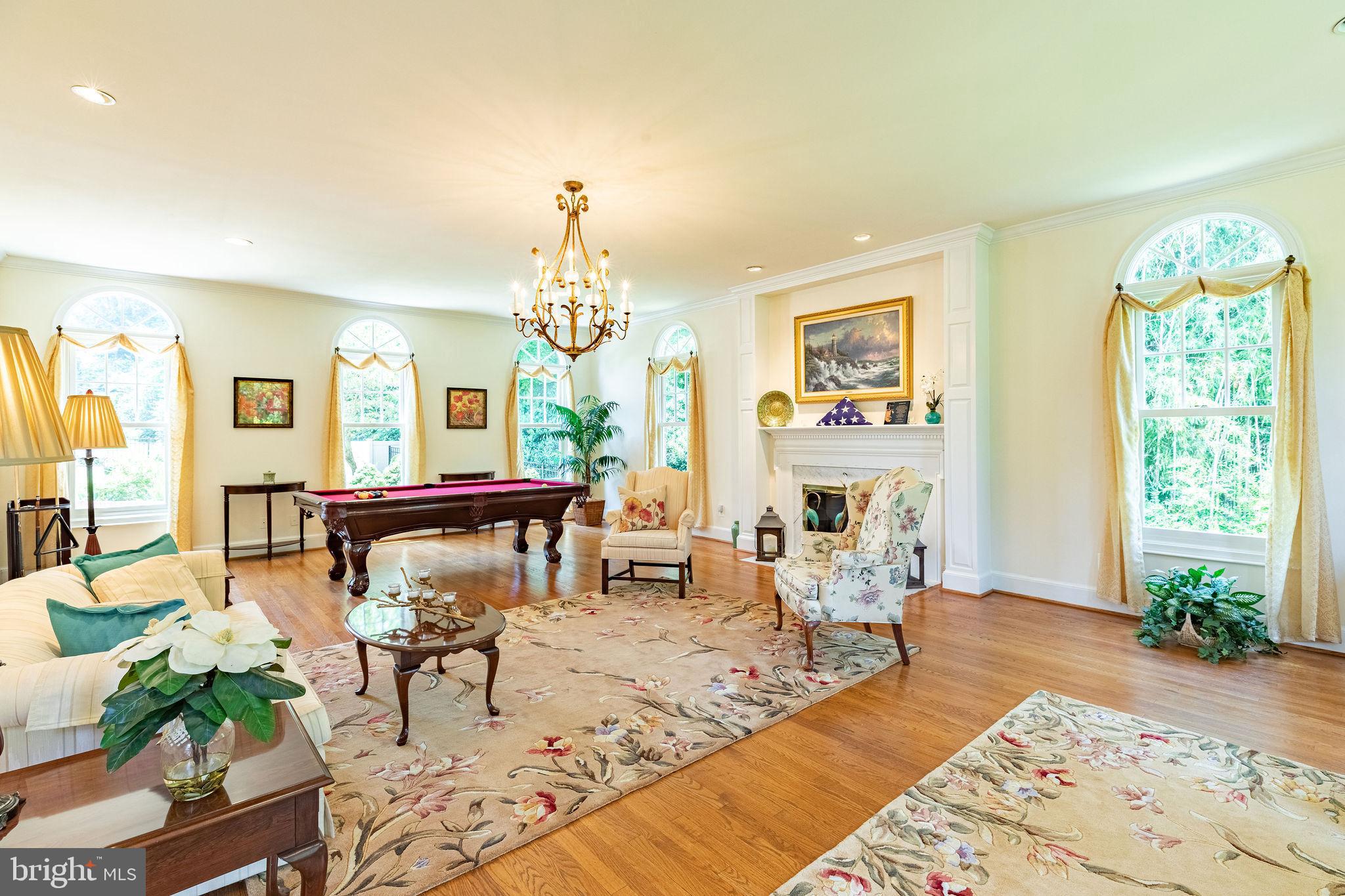 LANGLEY OAKS - Residential