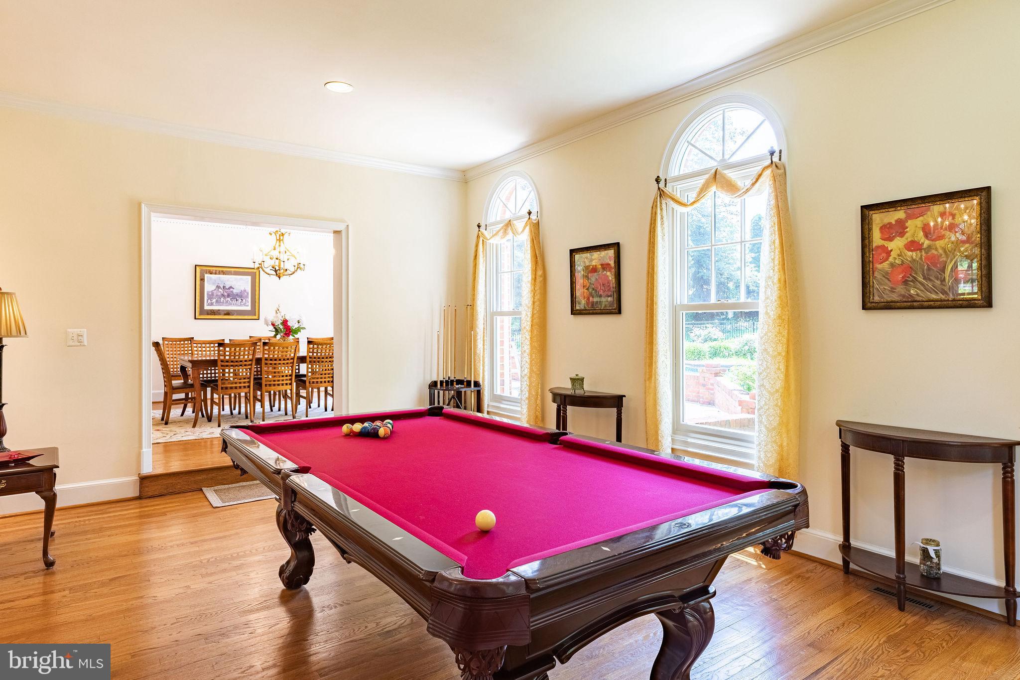 LANGLEY OAKS - Residential