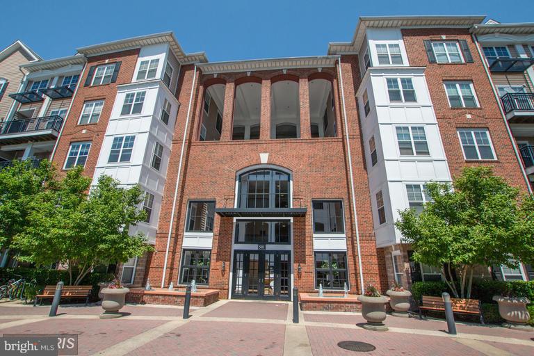 FITZ AT ROCKVILLE TOWN C - Residential