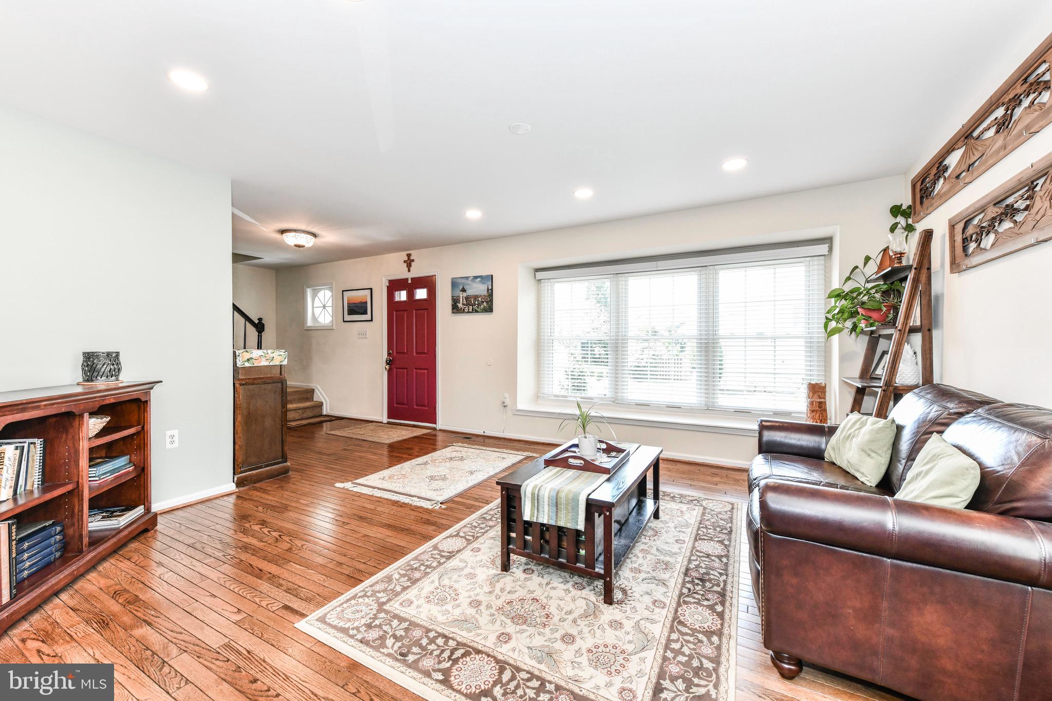 CHANTILLY HIGHLANDS - Residential