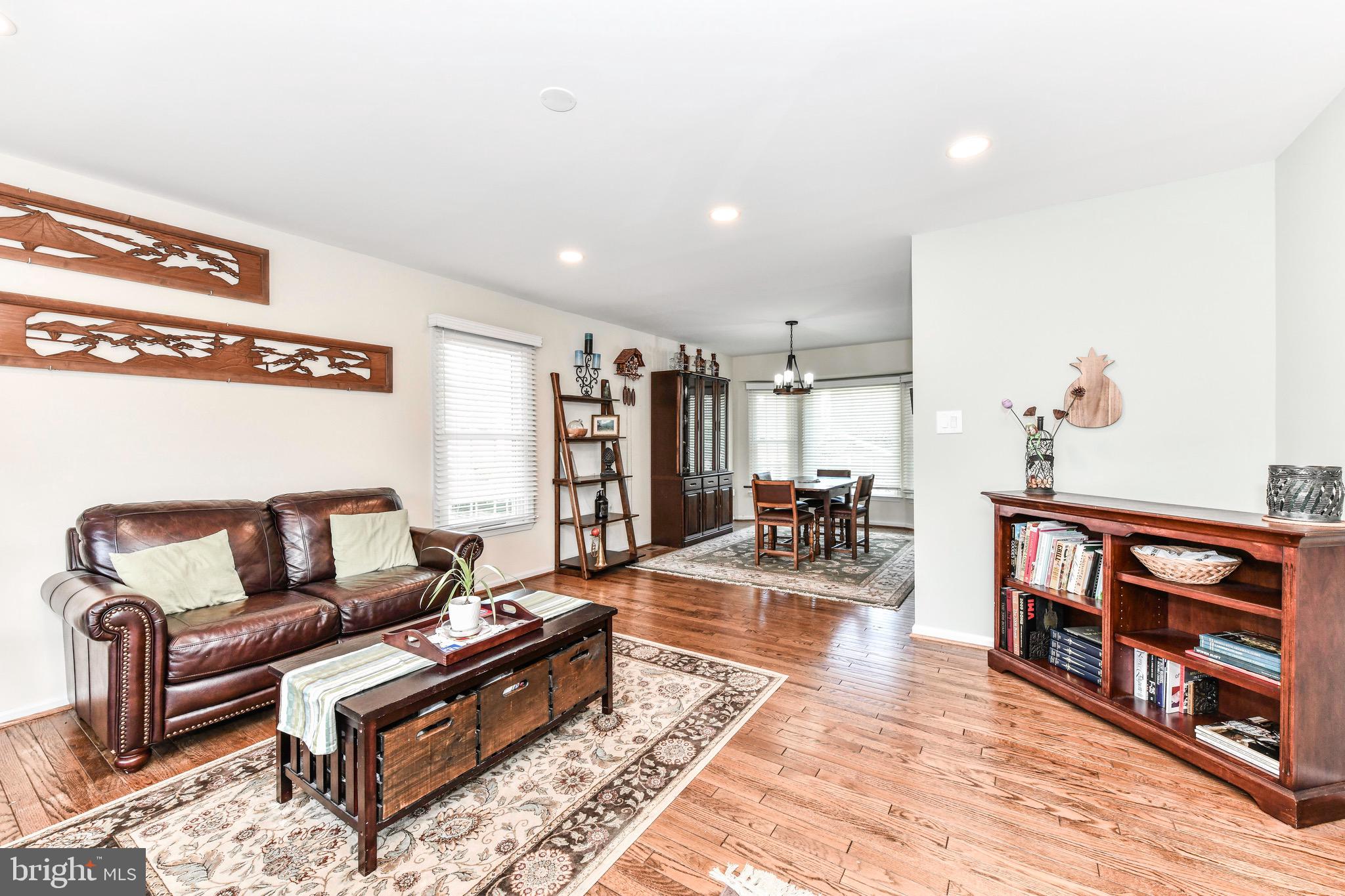 CHANTILLY HIGHLANDS - Residential