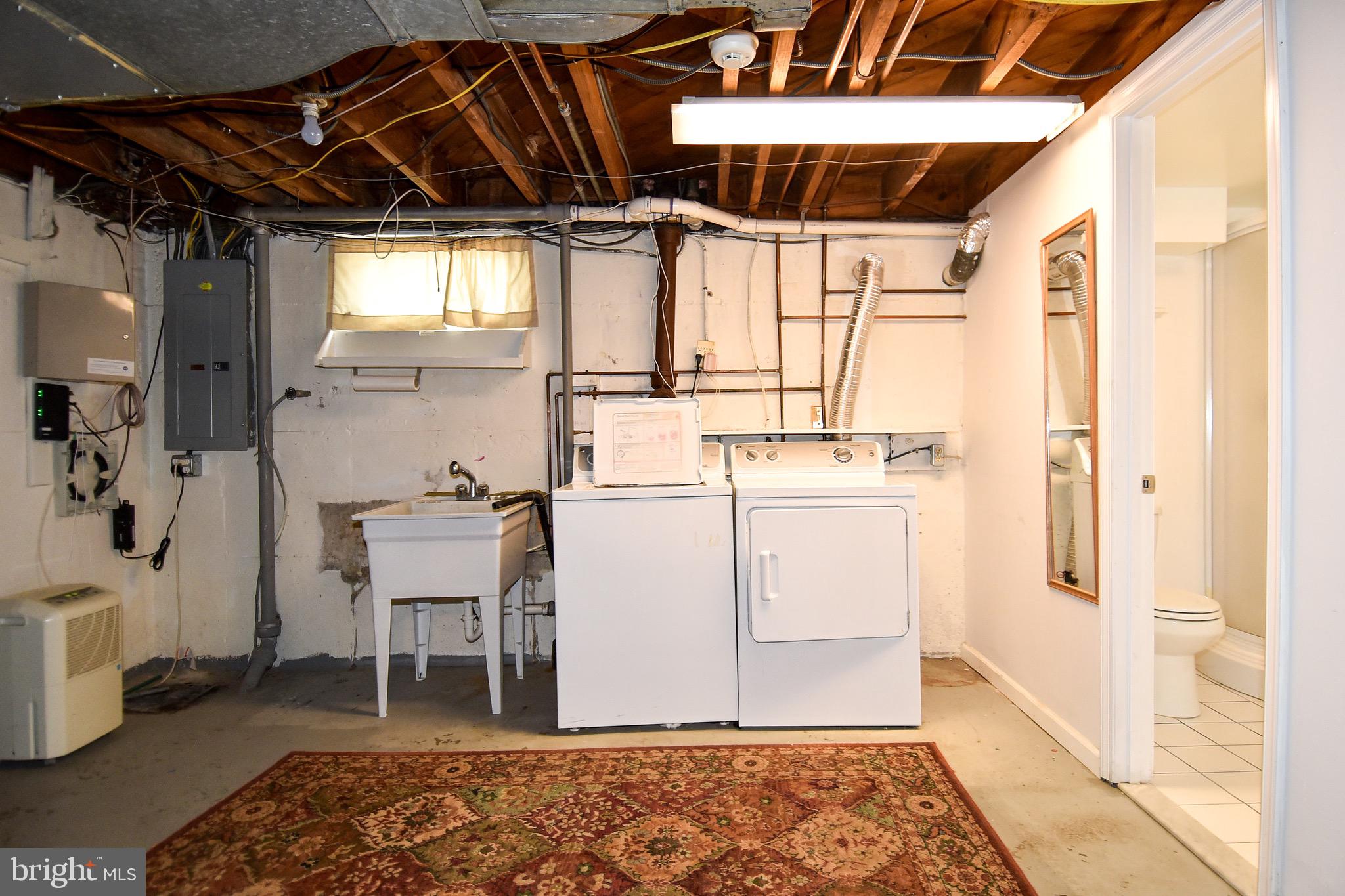 ARLINGTON FOREST - Residential Lease