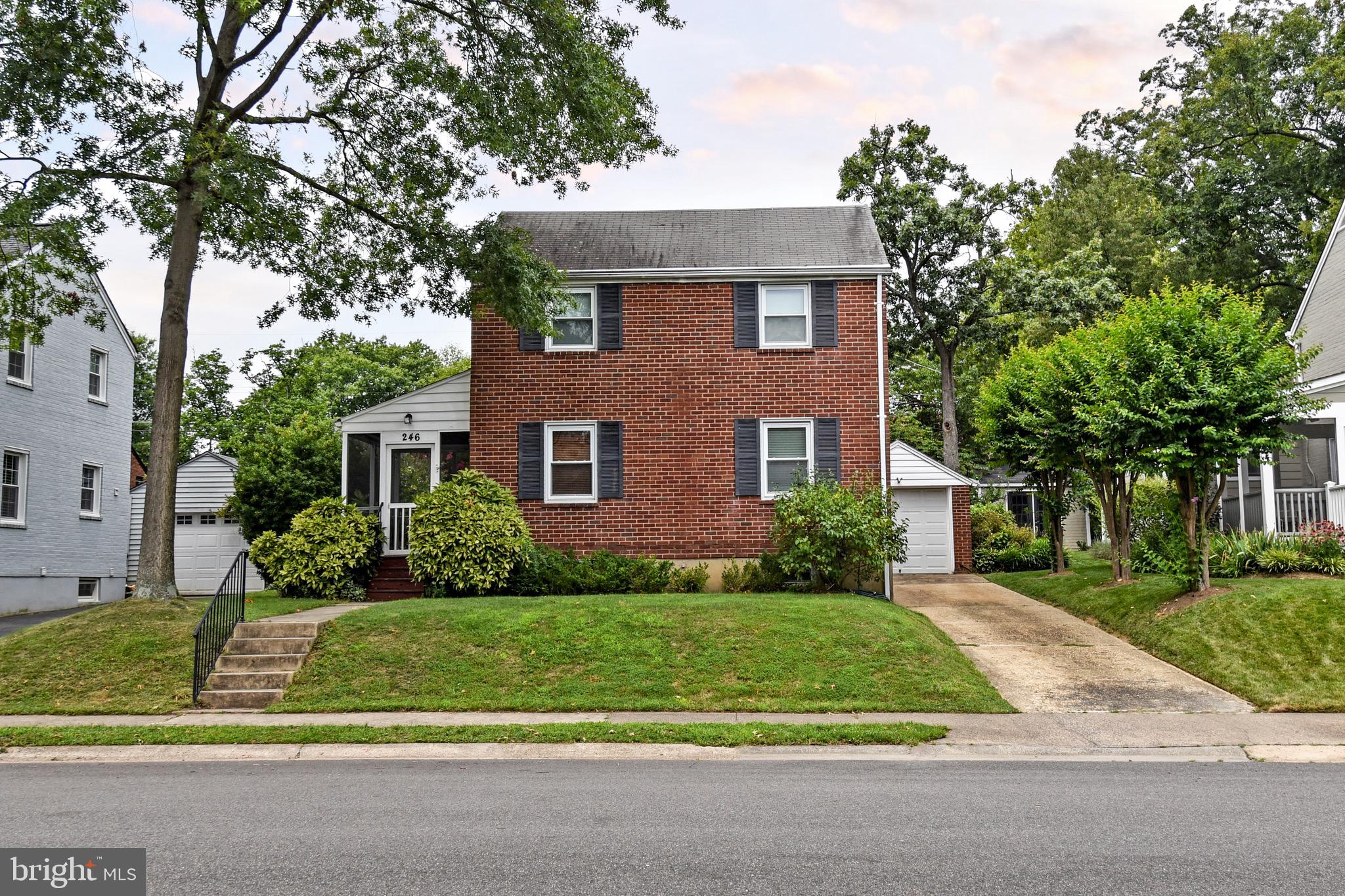 ARLINGTON FOREST - Residential Lease