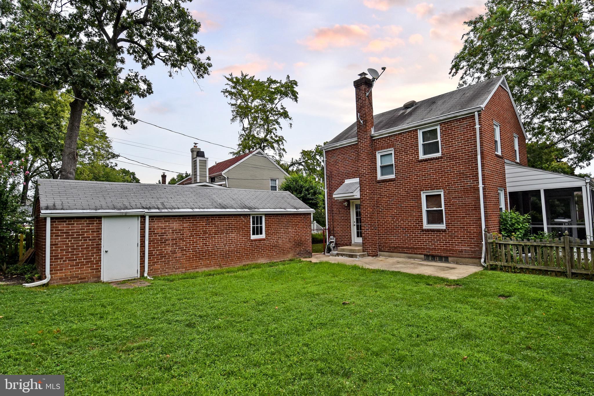 ARLINGTON FOREST - Residential Lease
