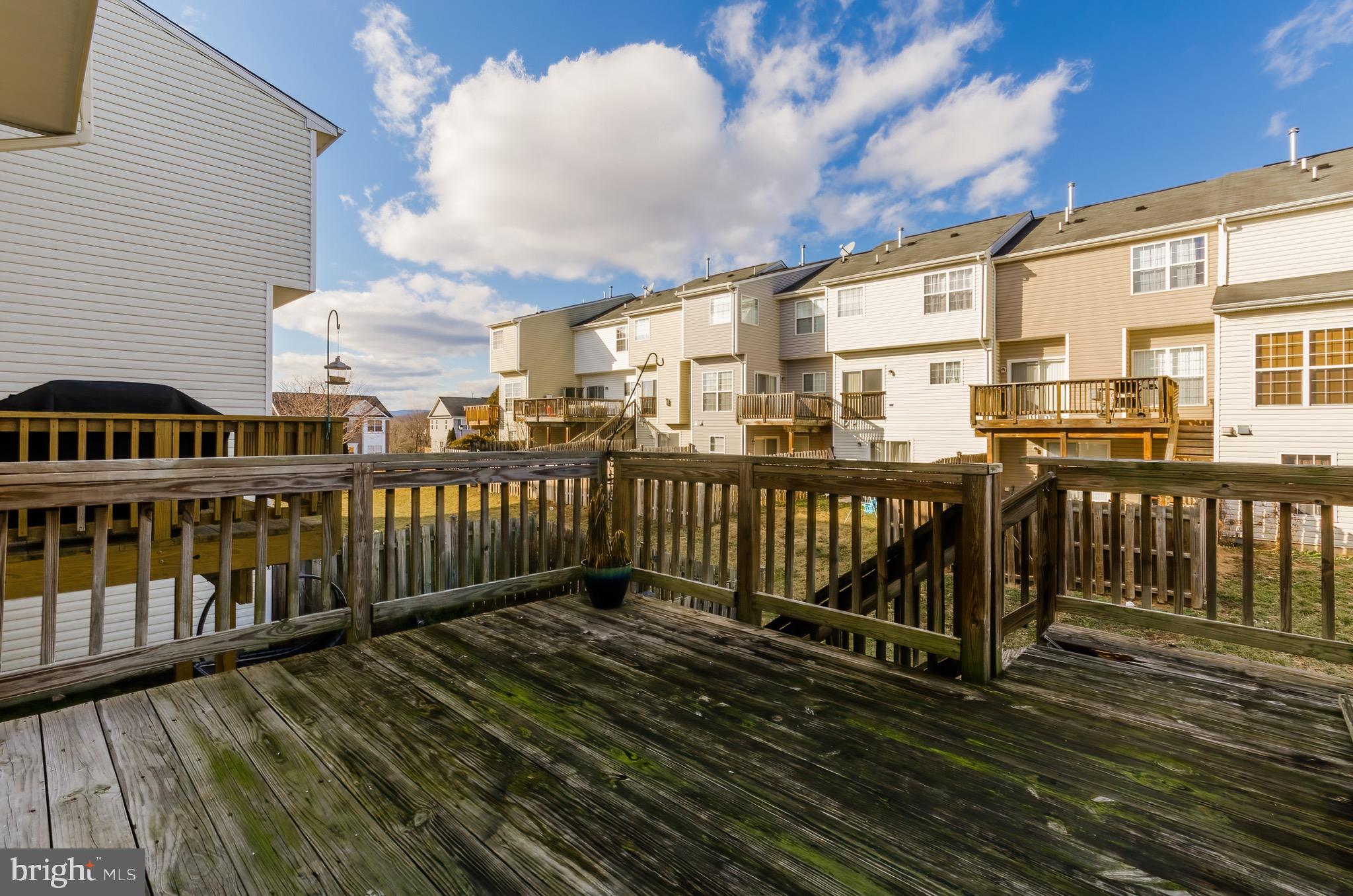 LEE'S RIDGE - Residential