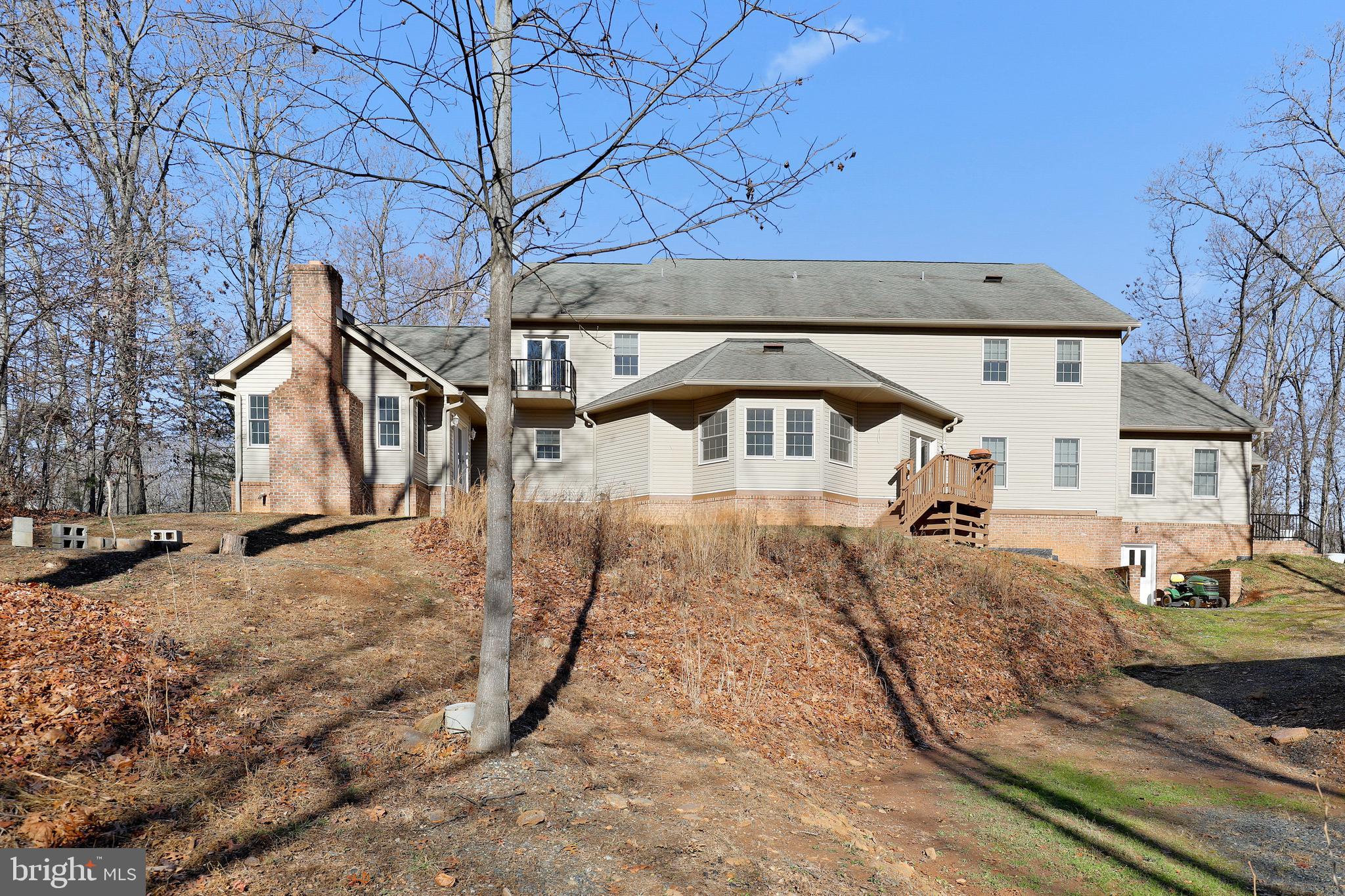 MIDSUMMER HILL - Residential