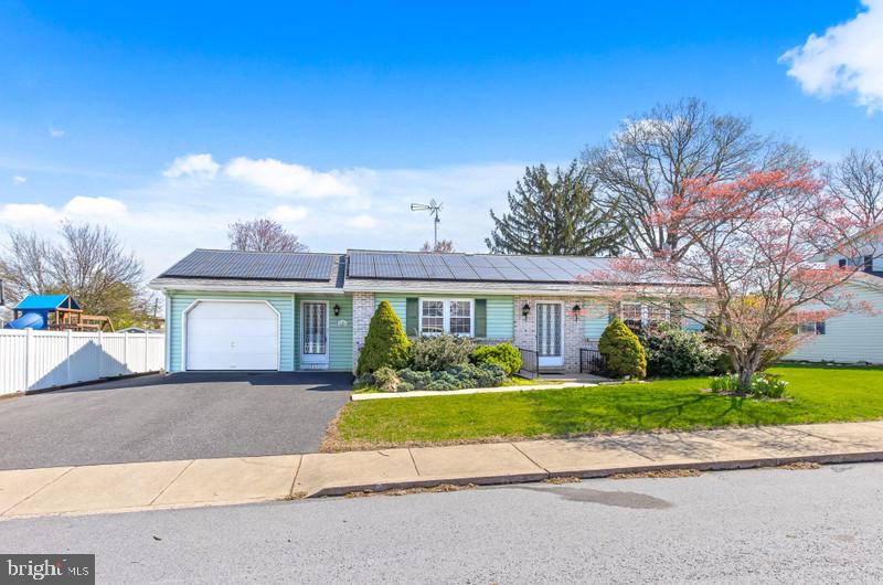 NEW HOLLAND BOROUGH - Residential