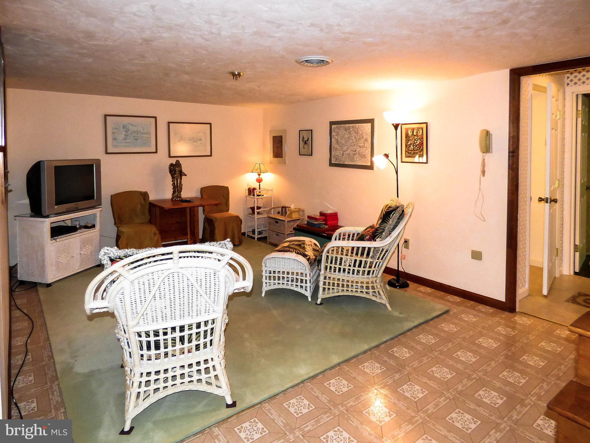 SPRINGETTS OAKS - Residential