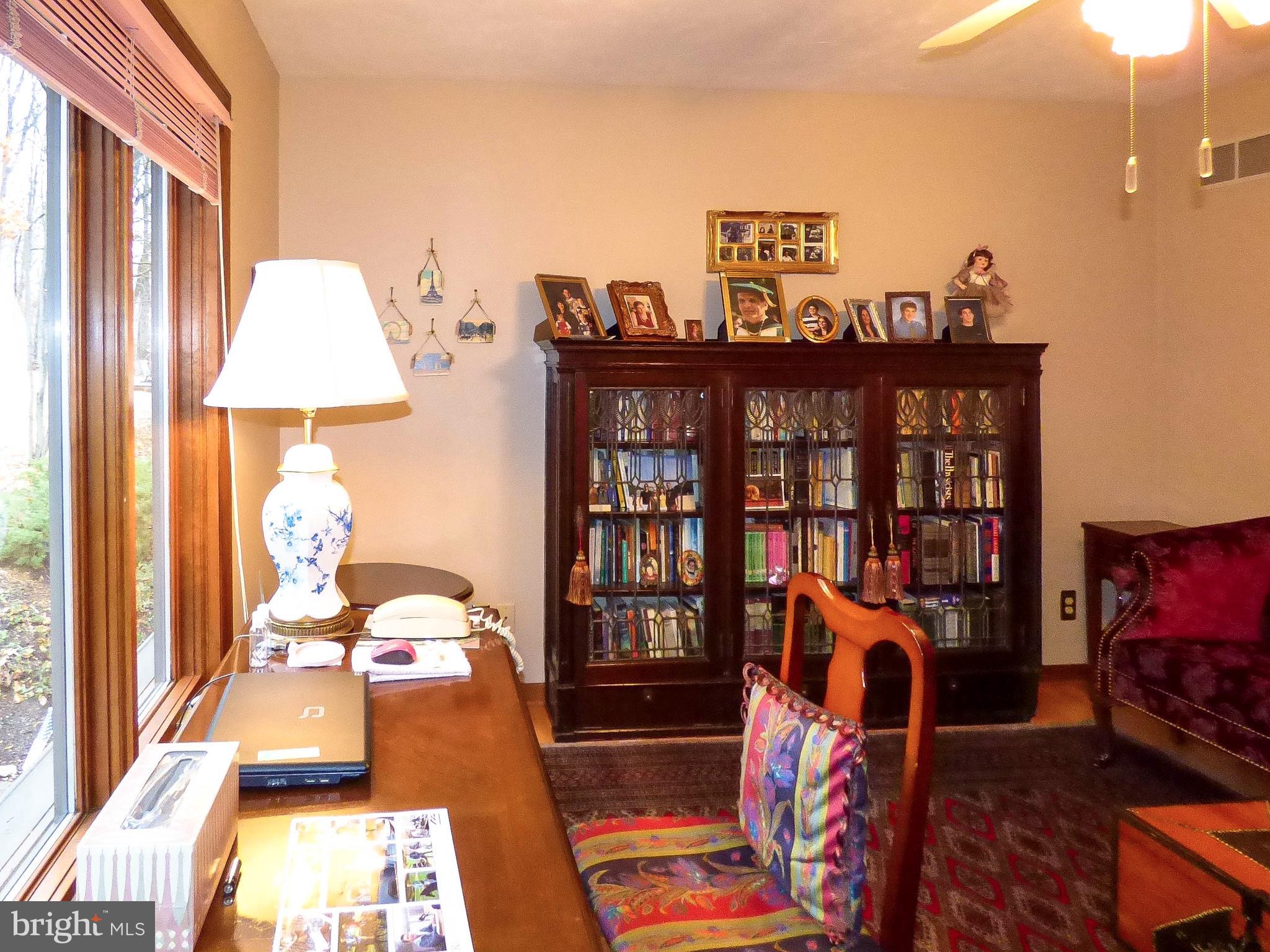 SPRINGETTS OAKS - Residential