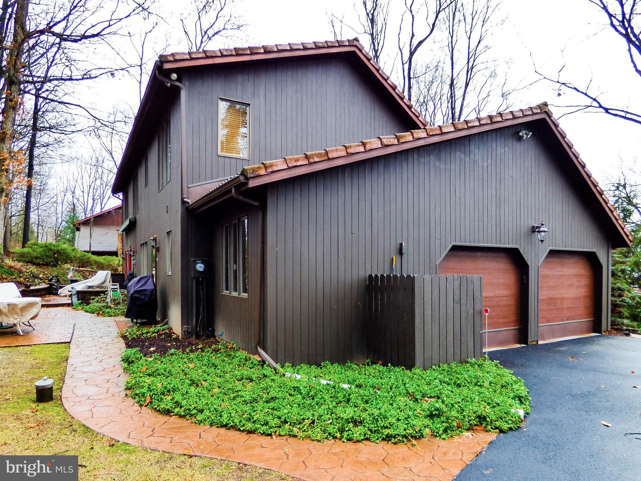SPRINGETTS OAKS - Residential