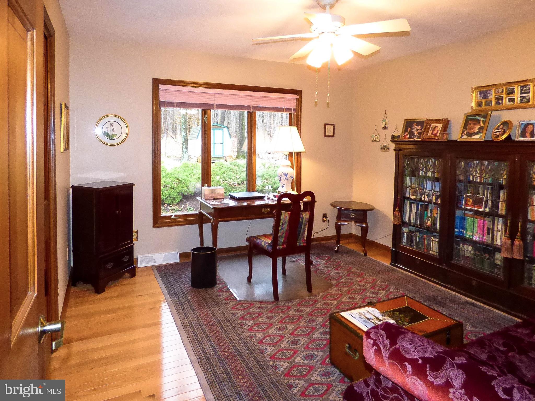 SPRINGETTS OAKS - Residential