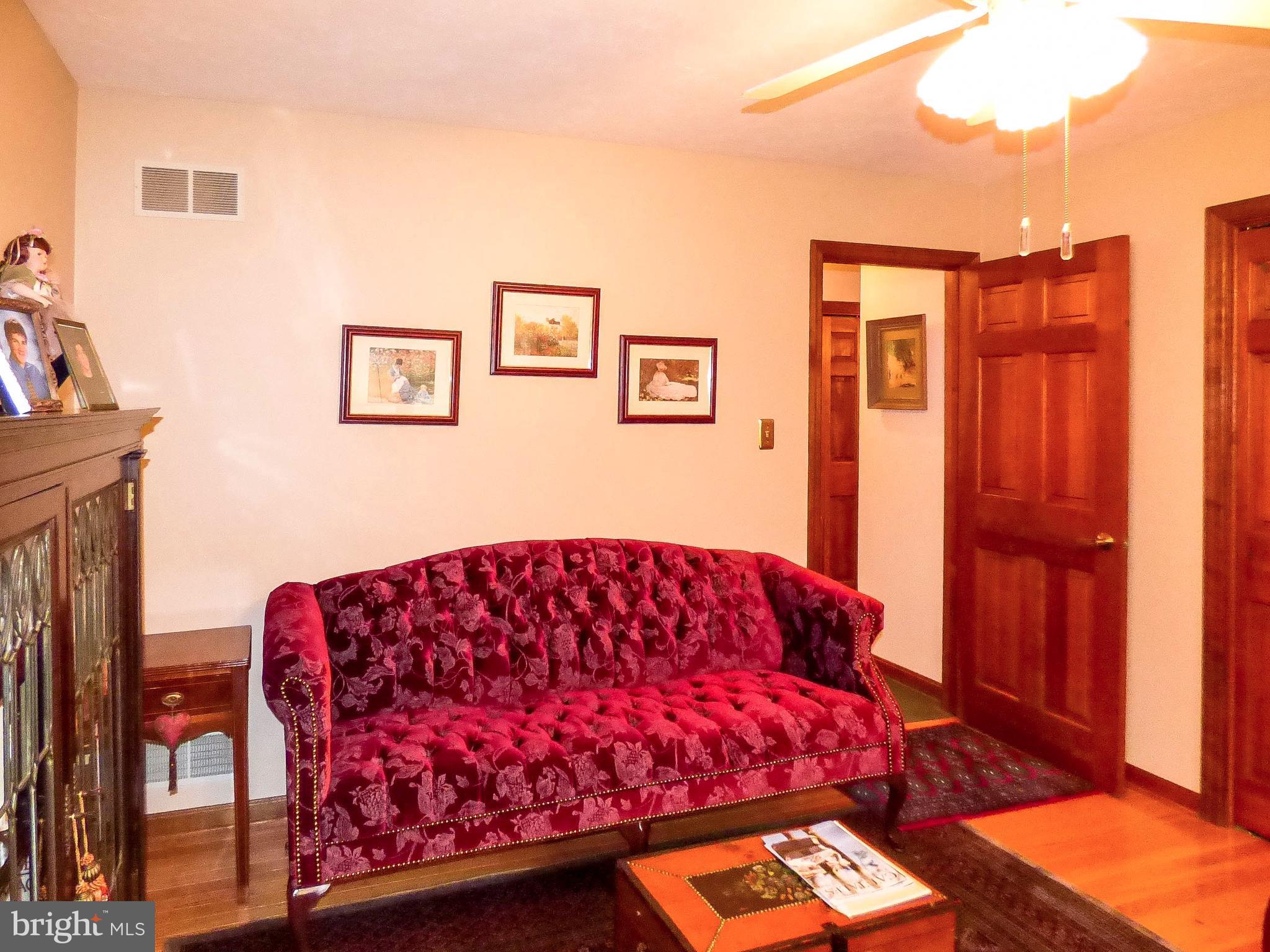 SPRINGETTS OAKS - Residential