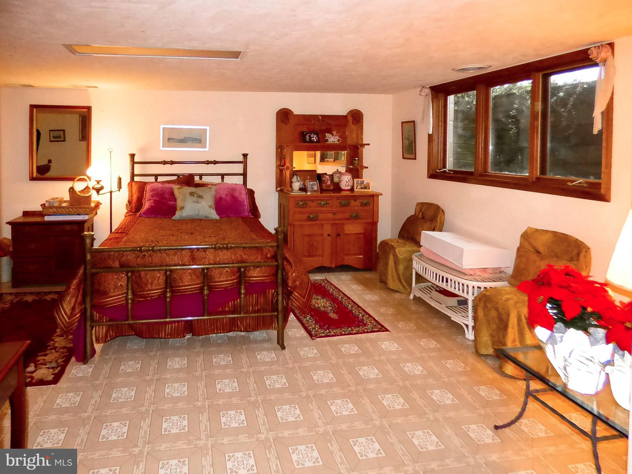 SPRINGETTS OAKS - Residential