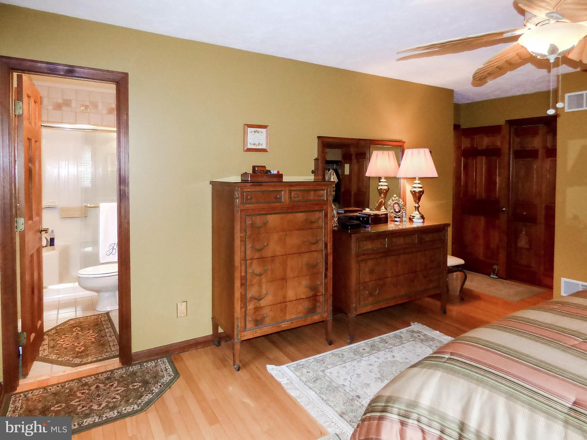SPRINGETTS OAKS - Residential