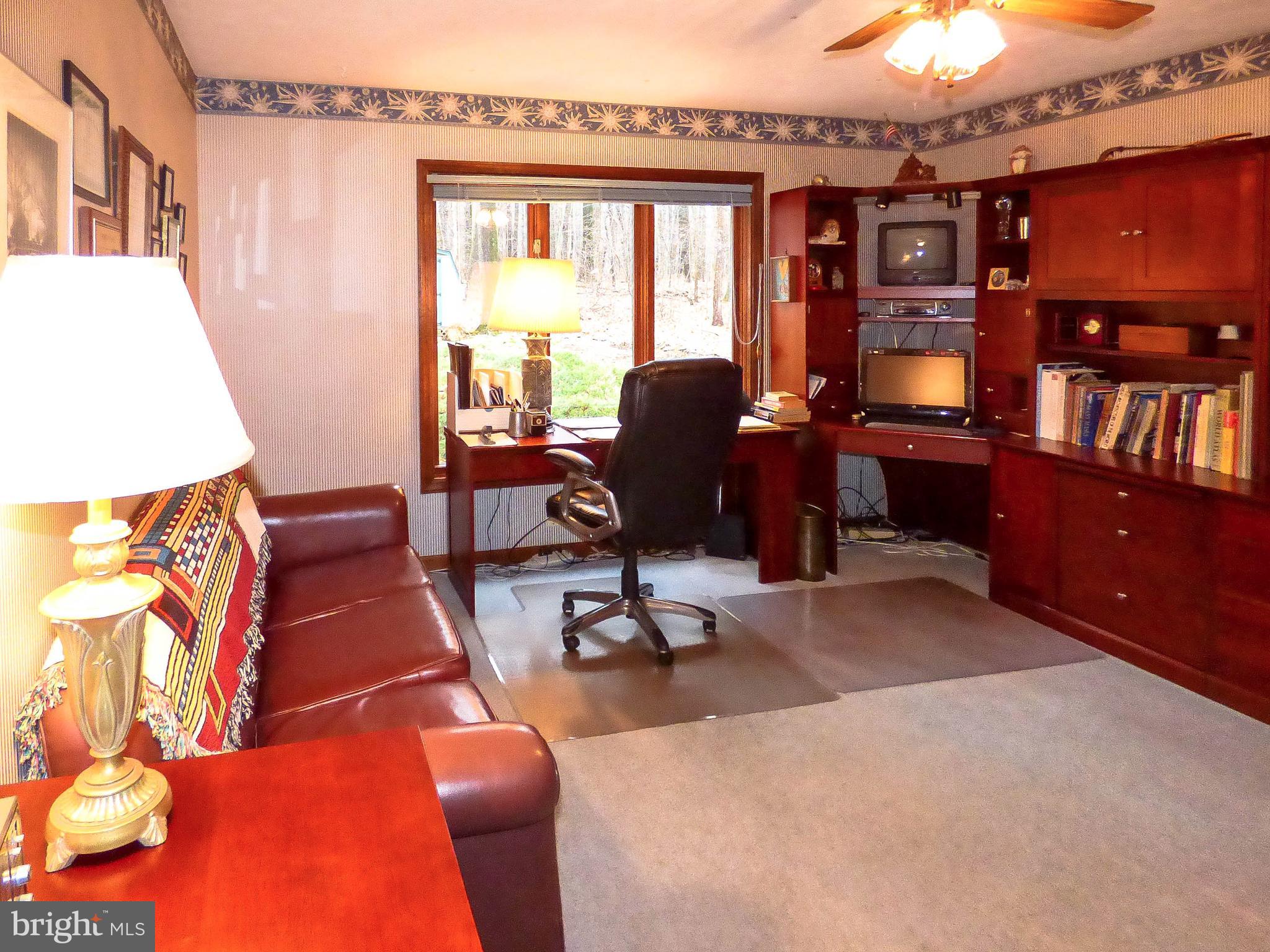 SPRINGETTS OAKS - Residential