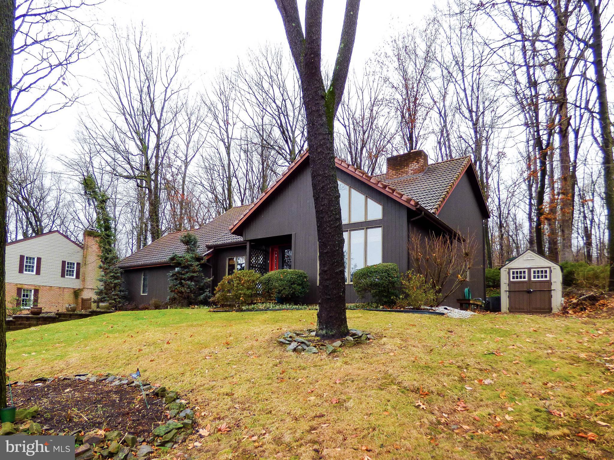 SPRINGETTS OAKS - Residential