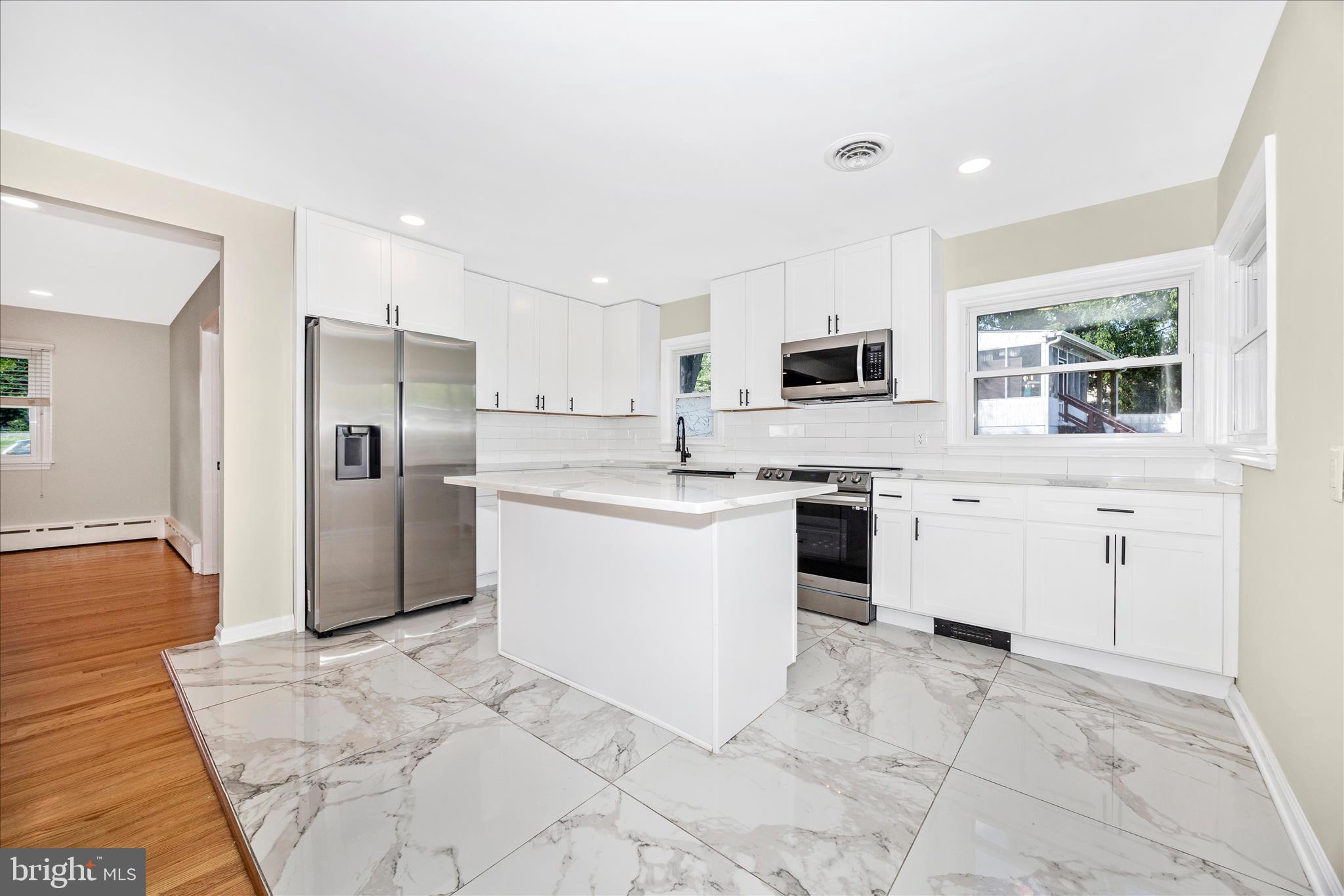 PT ROCKVILLE OUT RES. 3 - Residential