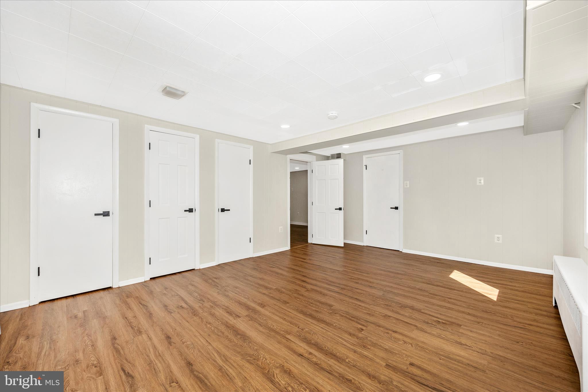 PT ROCKVILLE OUT RES. 3 - Residential