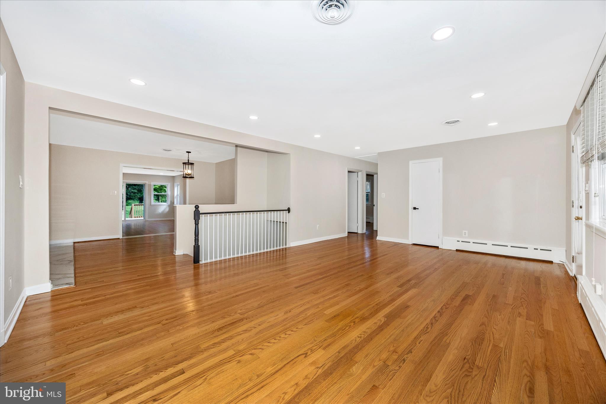 PT ROCKVILLE OUT RES. 3 - Residential