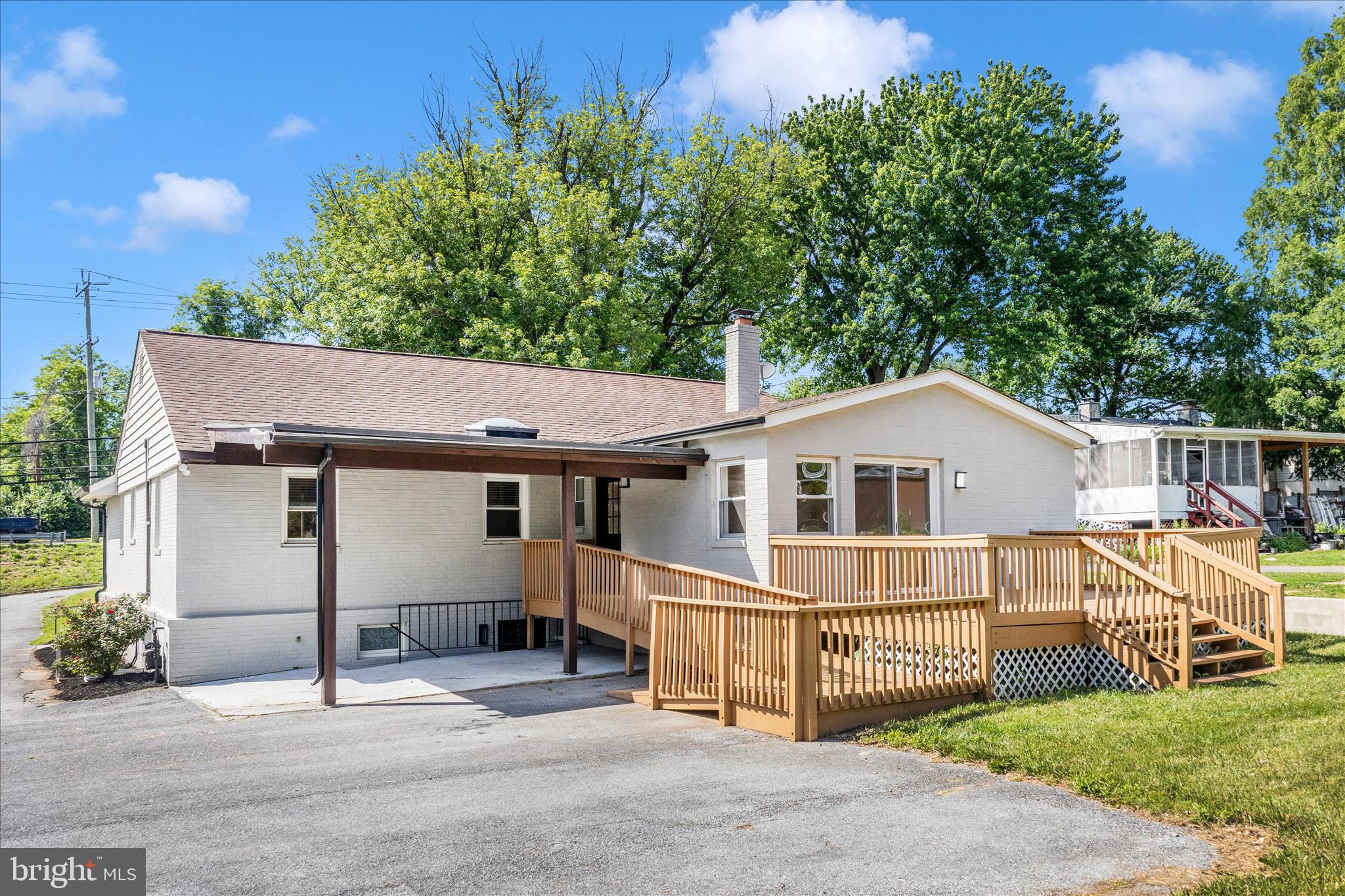 PT ROCKVILLE OUT RES. 3 - Residential