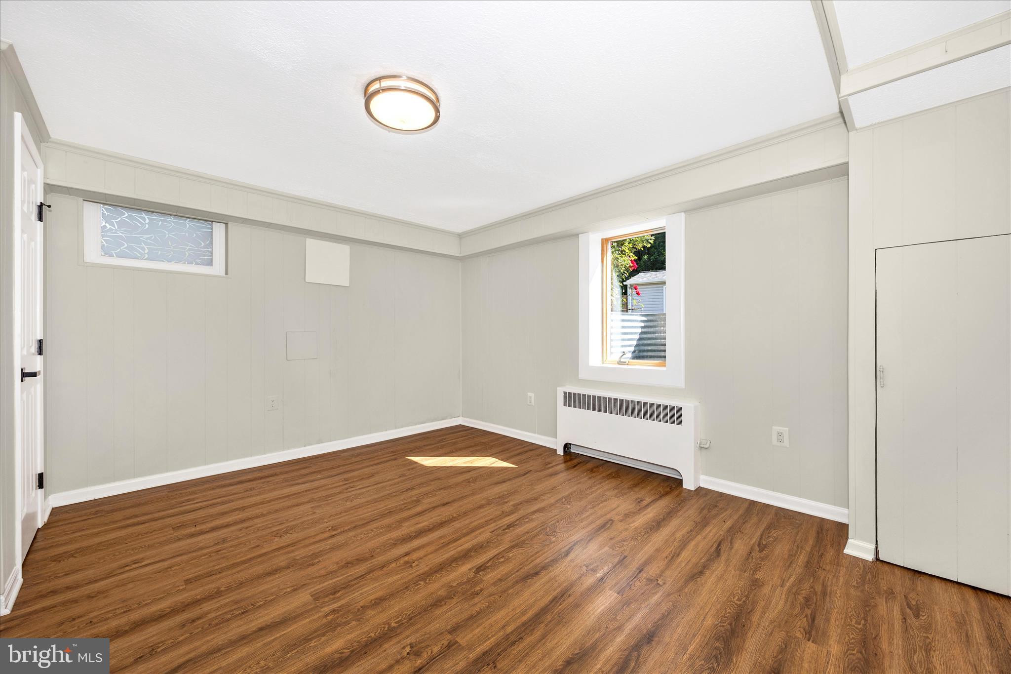 PT ROCKVILLE OUT RES. 3 - Residential