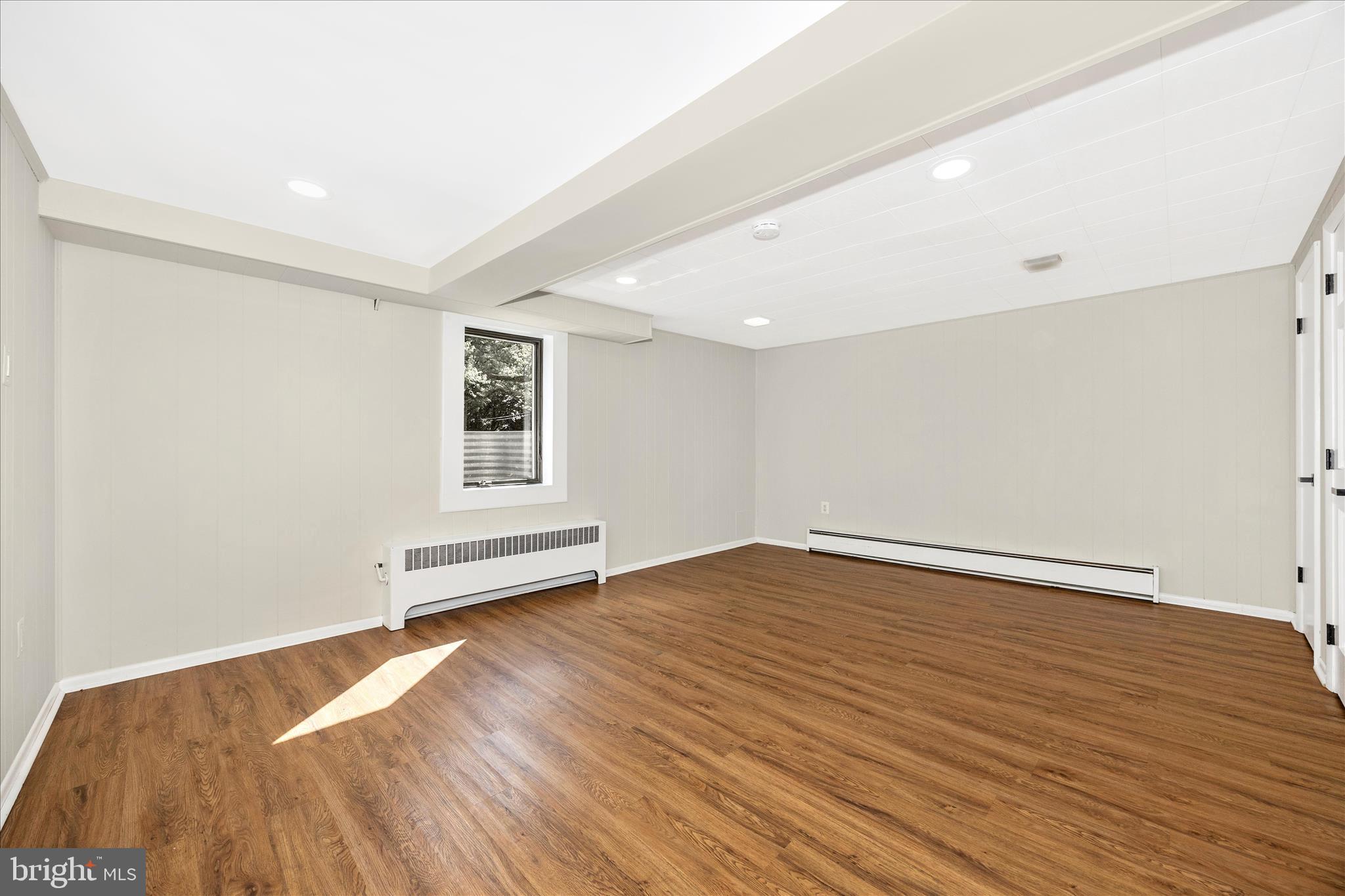 PT ROCKVILLE OUT RES. 3 - Residential