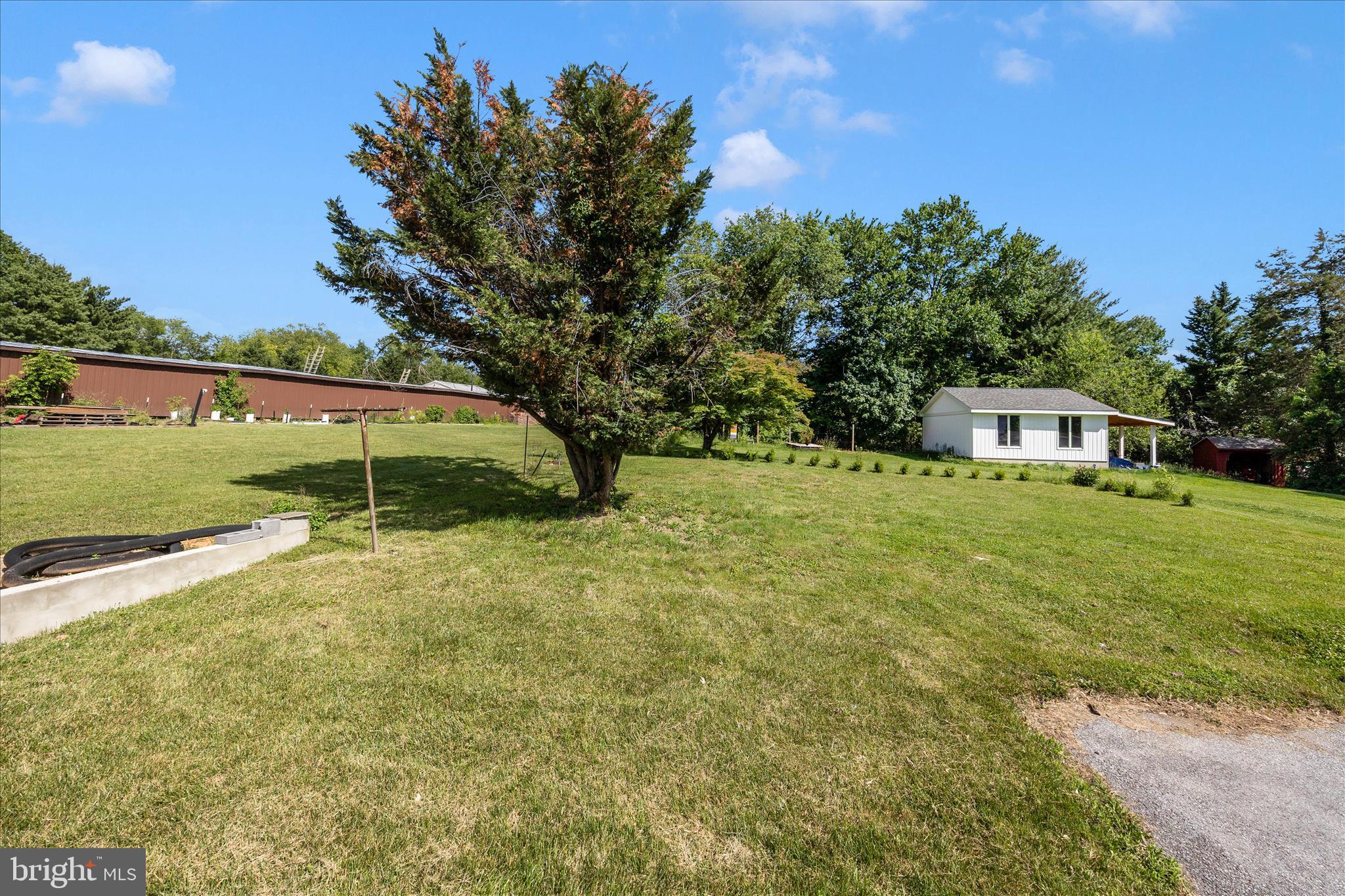 PT ROCKVILLE OUT RES. 3 - Residential