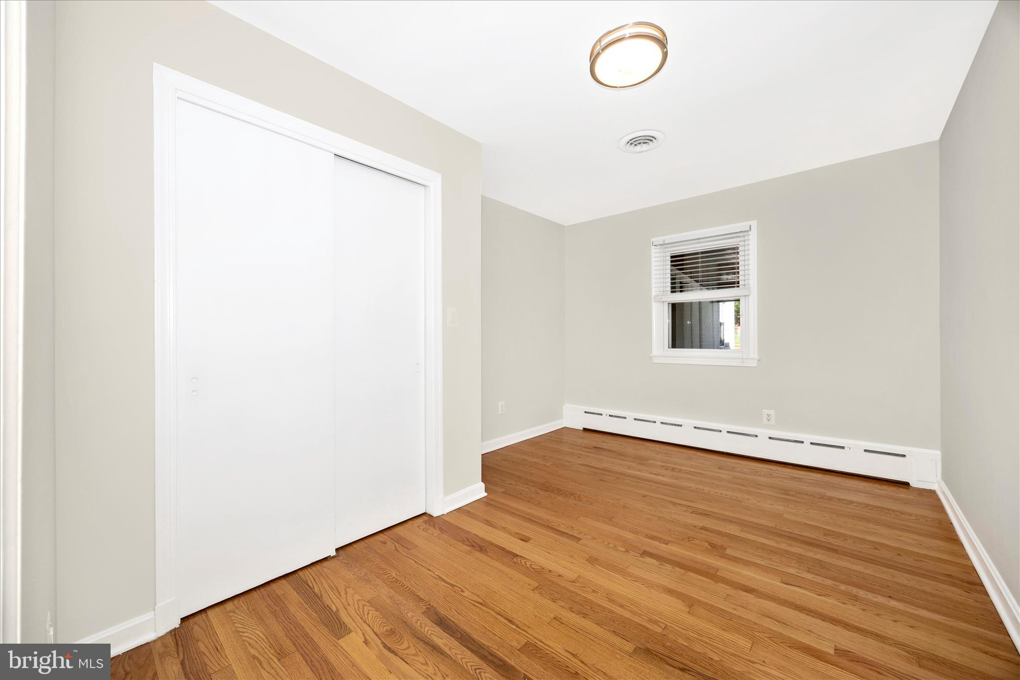 PT ROCKVILLE OUT RES. 3 - Residential