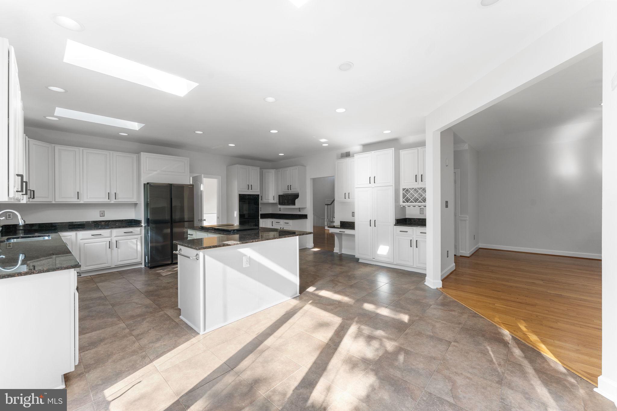 RESTON - Residential