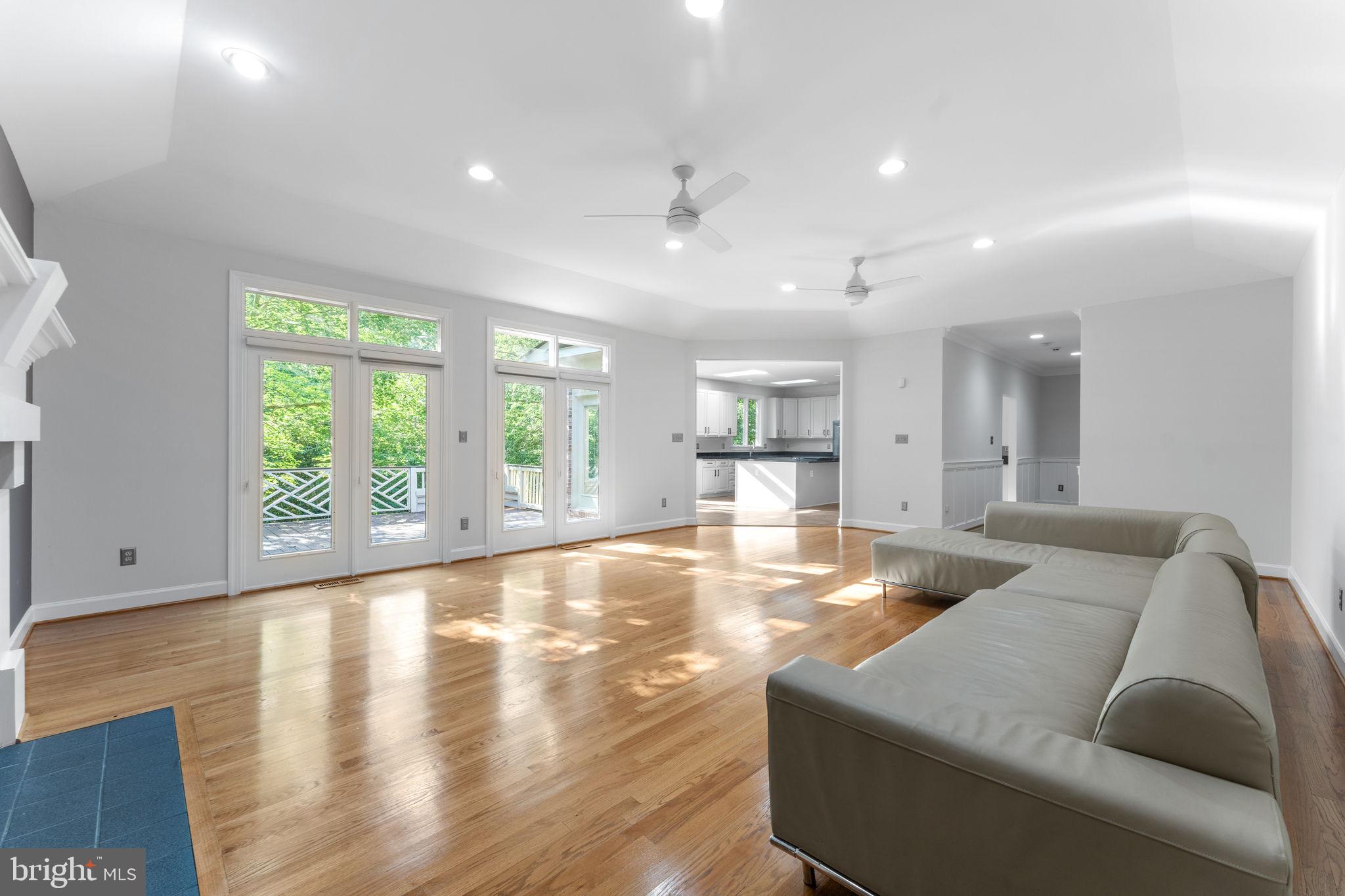 RESTON - Residential