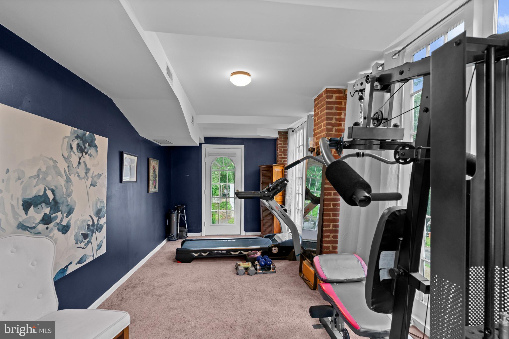 MOUNT WASHINGTON - Residential