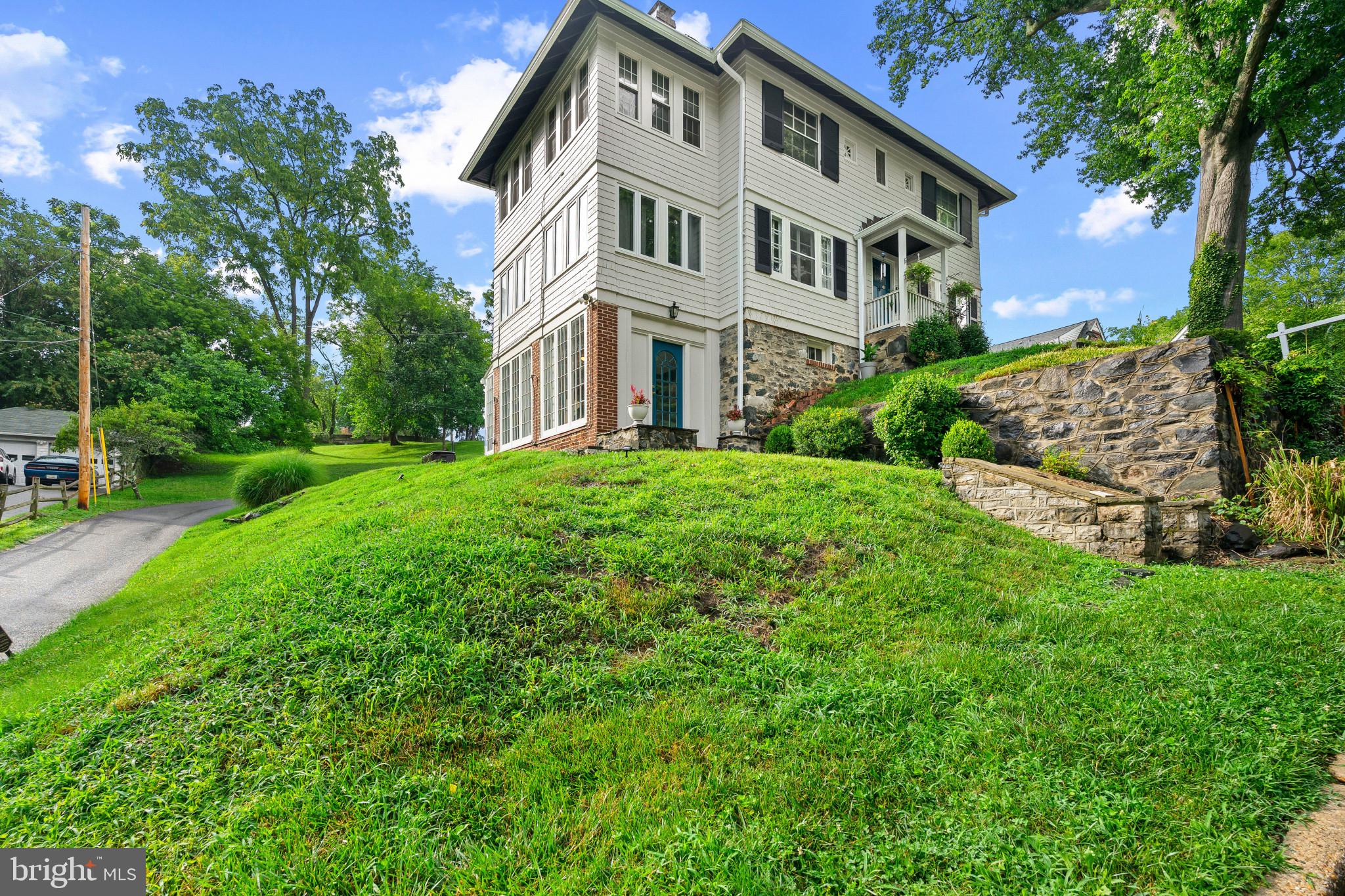 MOUNT WASHINGTON - Residential